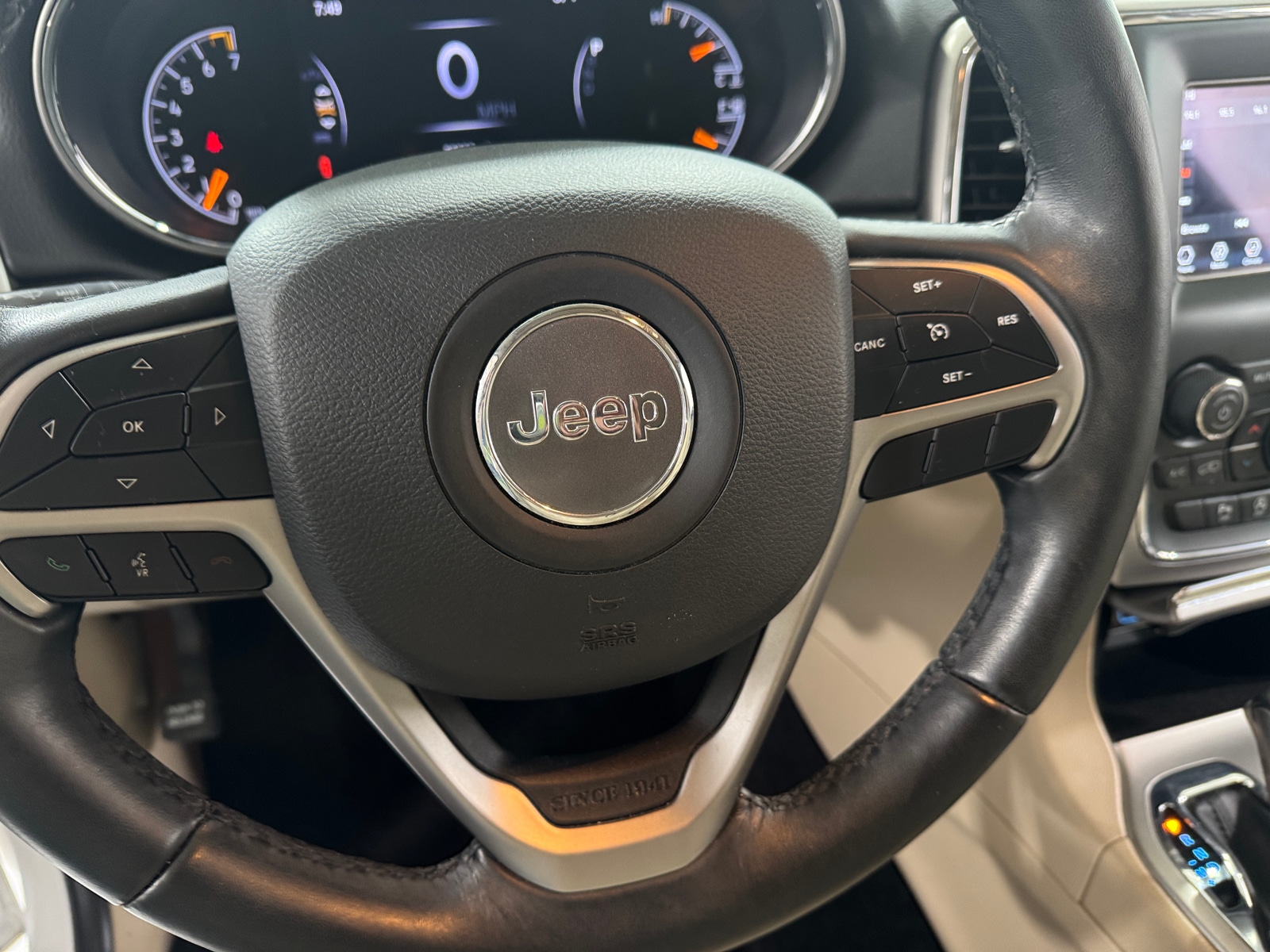 Thumbnail: 2019 Jeep Grand Cherokee - 5