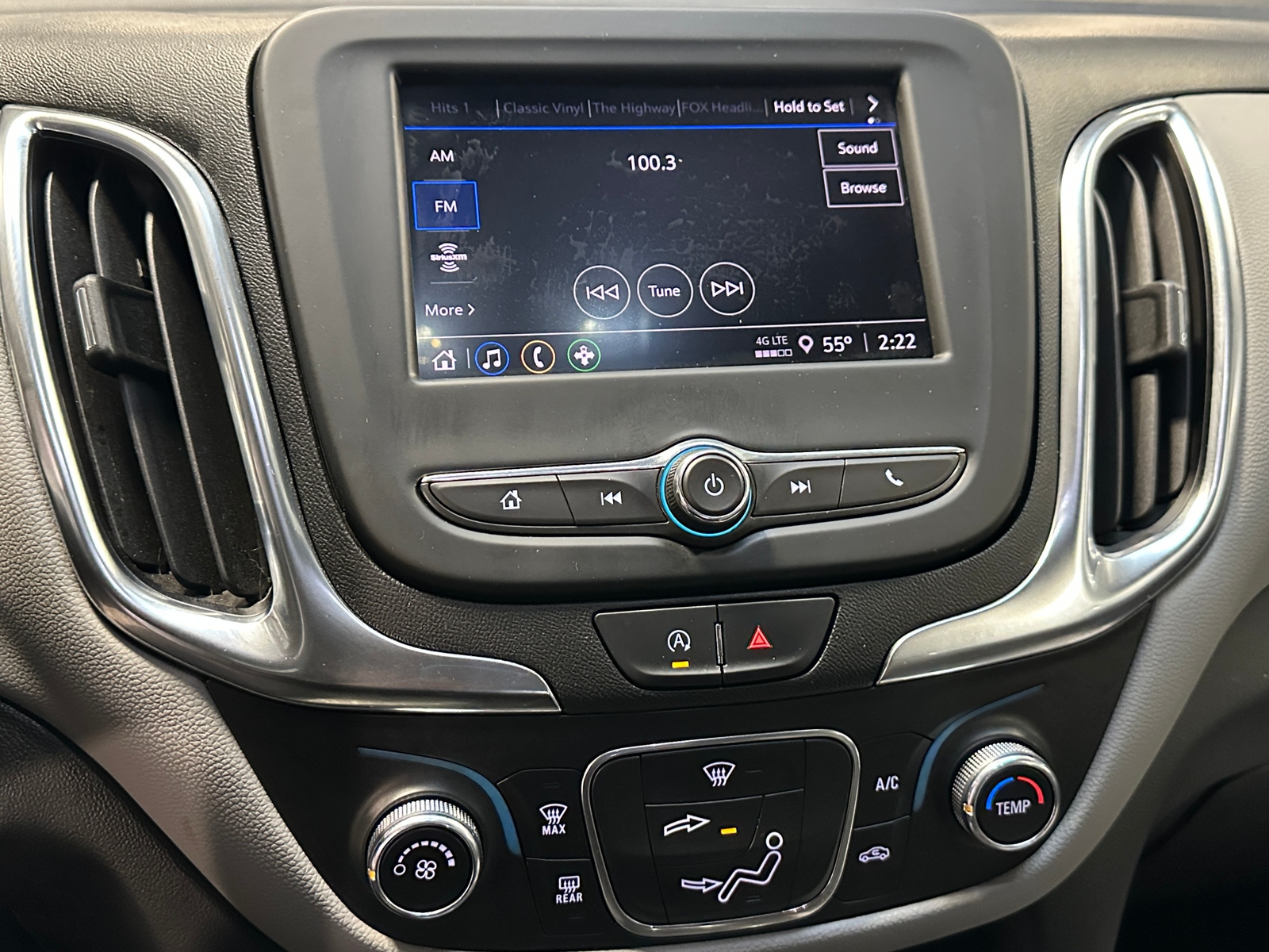 Thumbnail: 2022 Chevrolet Equinox - 4