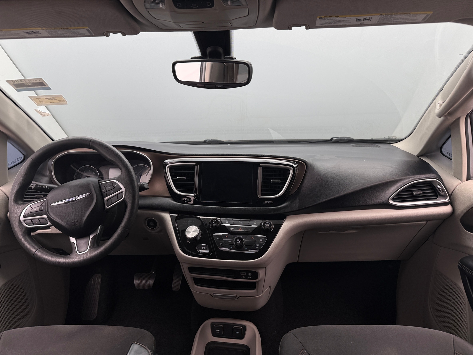 Thumbnail: 2017 Chrysler Pacifica - 3