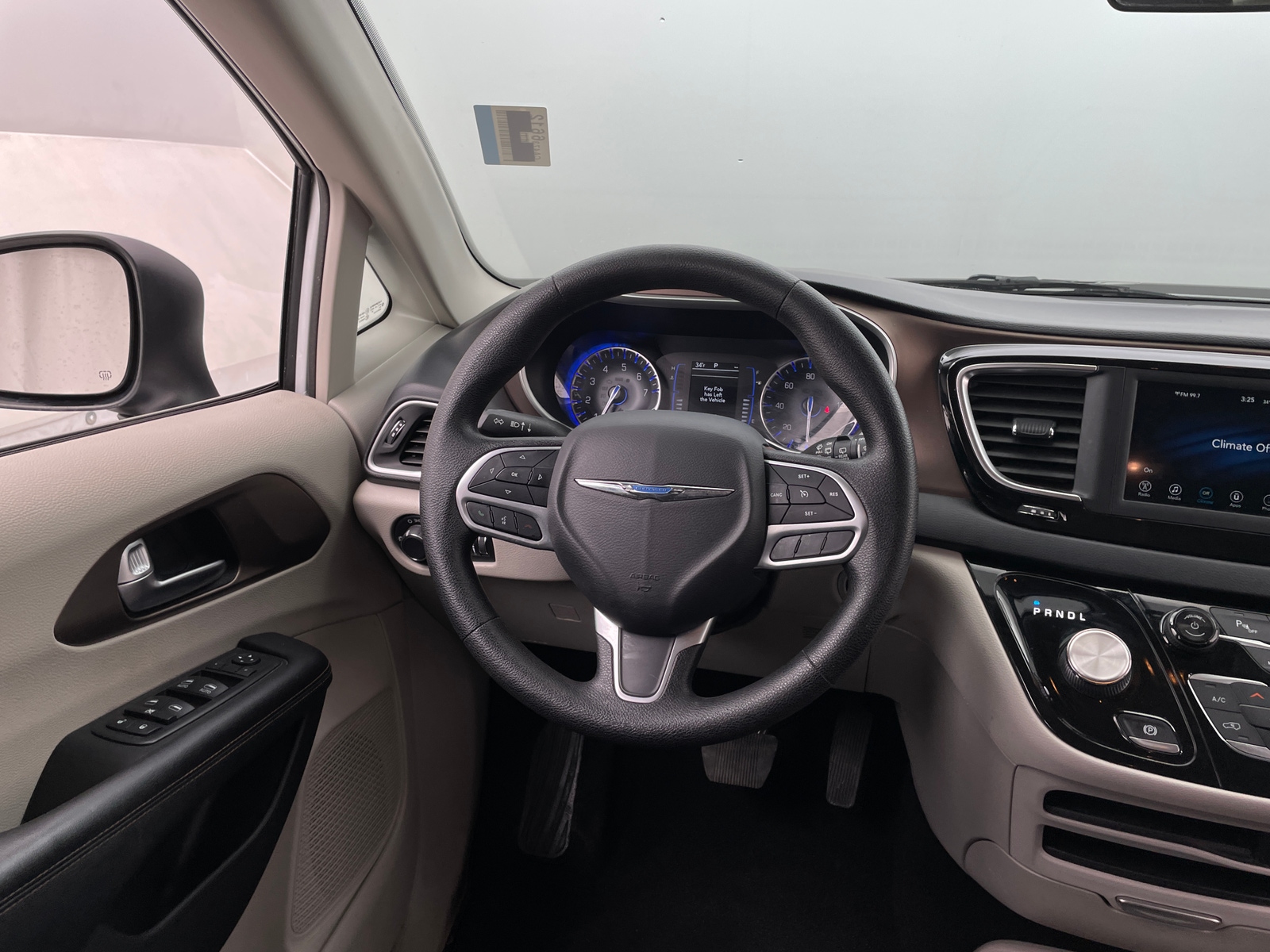 Thumbnail: 2019 Chrysler Pacifica - 5
