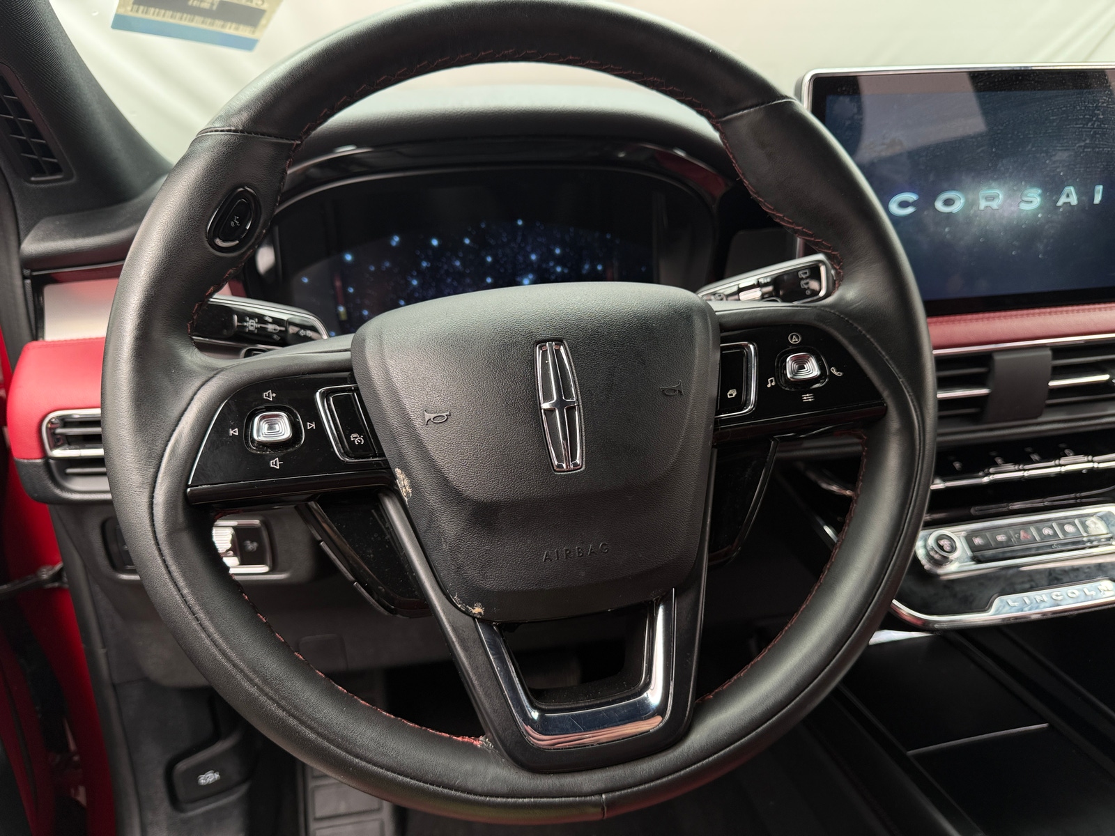 Thumbnail: 2025 Lincoln Corsair - 4