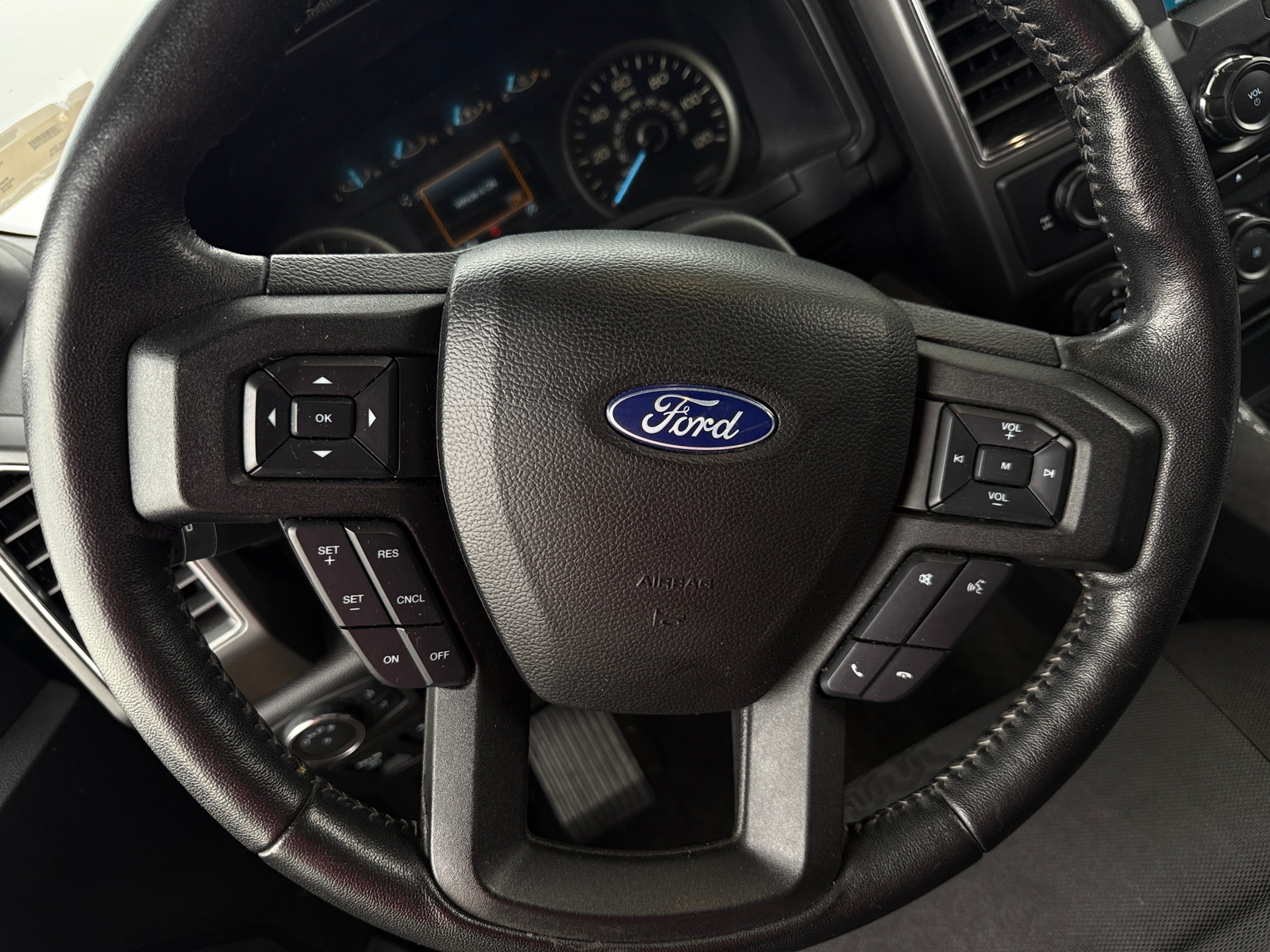 Thumbnail: 2018 Ford Econoline - 5