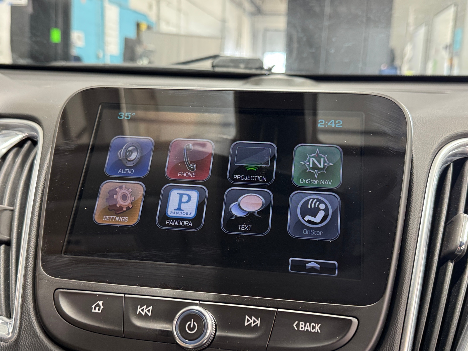 Thumbnail: 2016 Chevrolet Malibu - 4