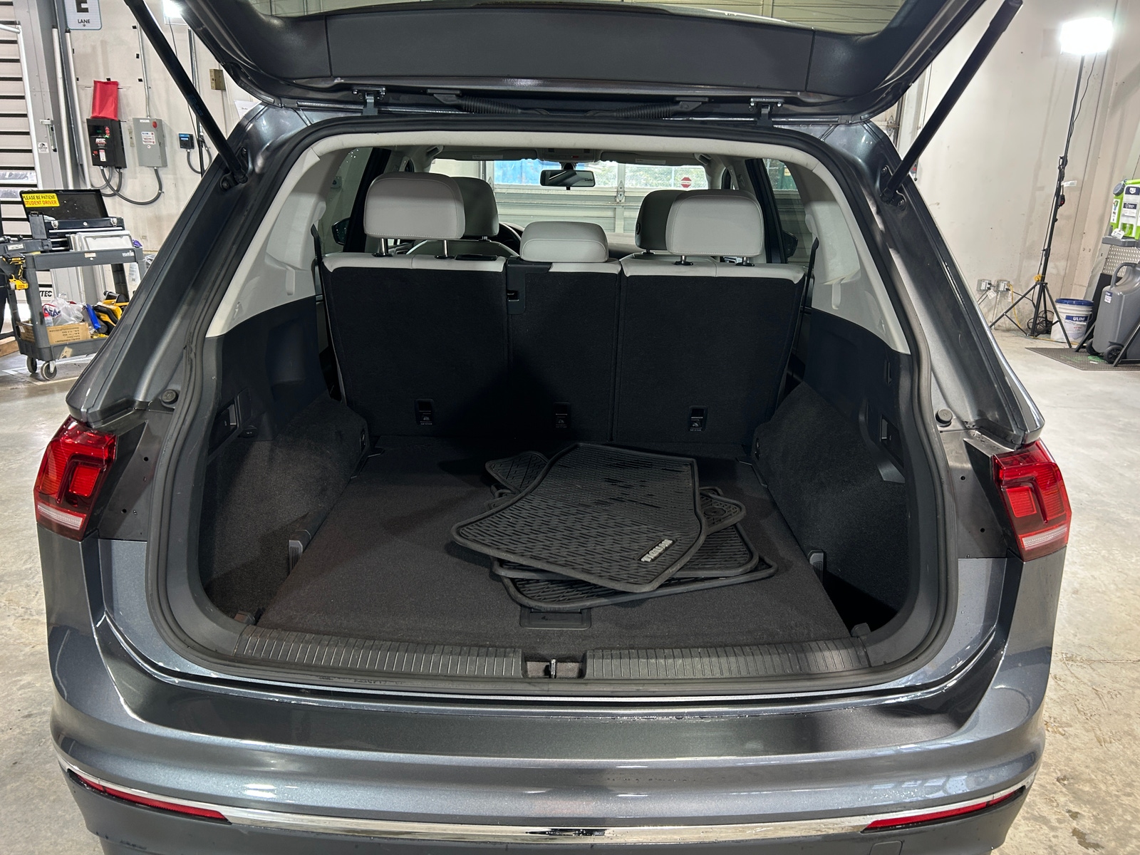 Thumbnail: 2020 Volkswagen Tiguan - 6