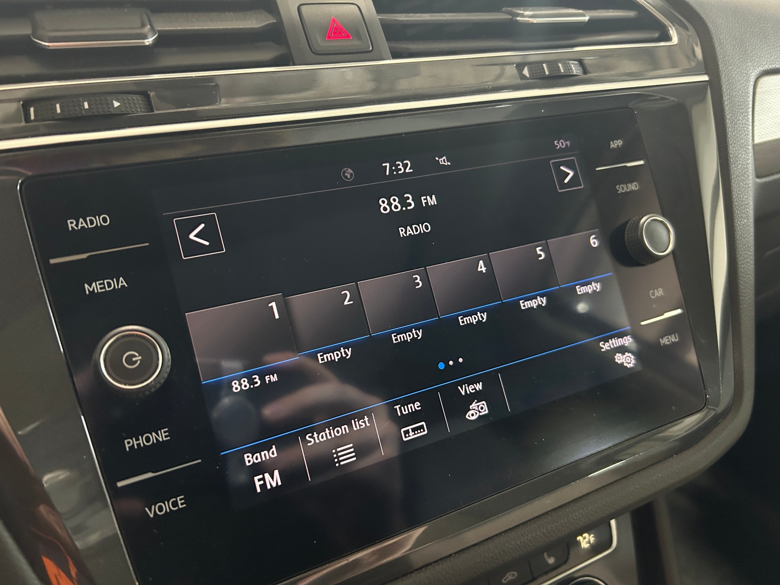 Thumbnail: 2020 Volkswagen Tiguan - 3