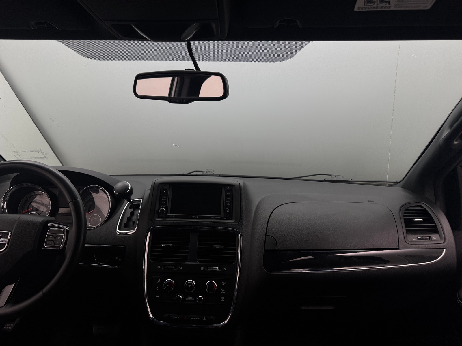 Thumbnail: 2016 Dodge Grand Caravan - 2