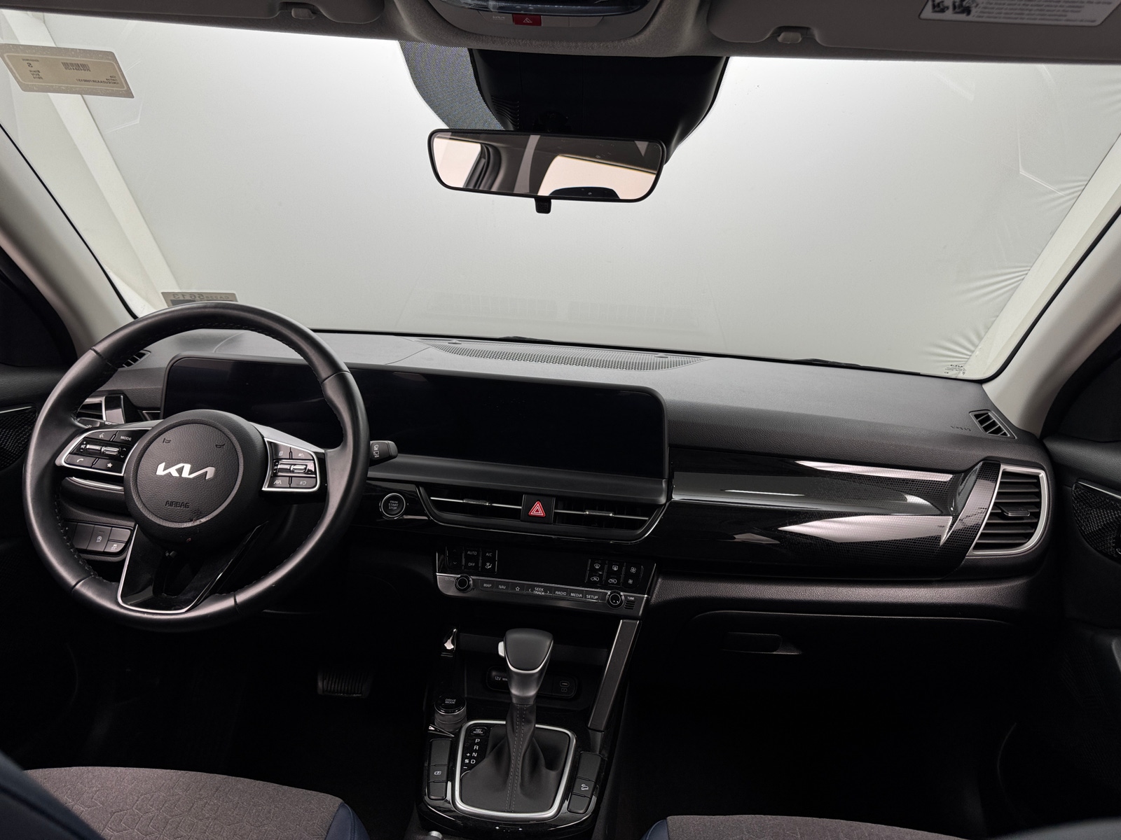 Thumbnail: 2024 Kia Seltos - 3