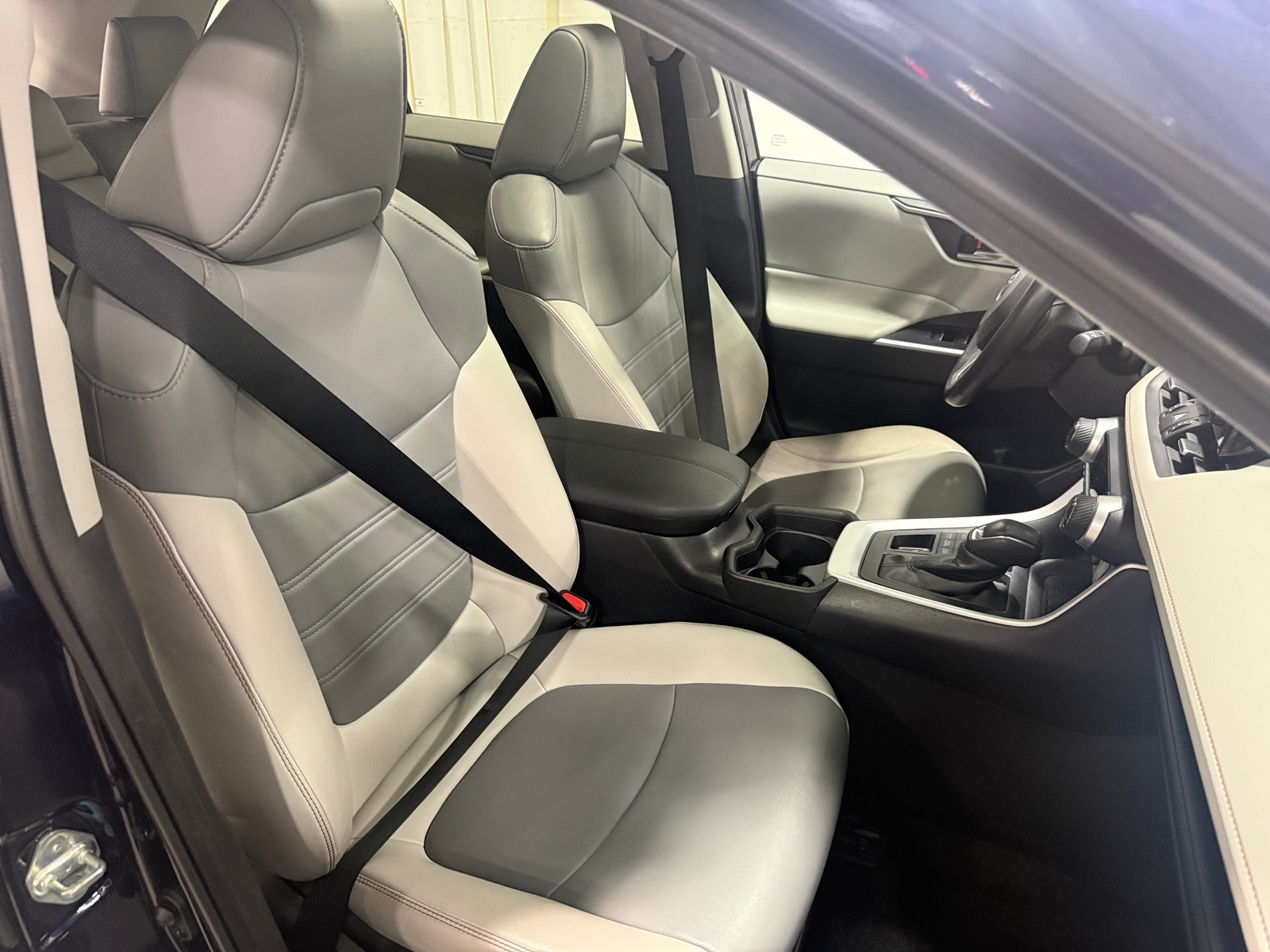 Thumbnail: 2019 Toyota RAV4 - 2