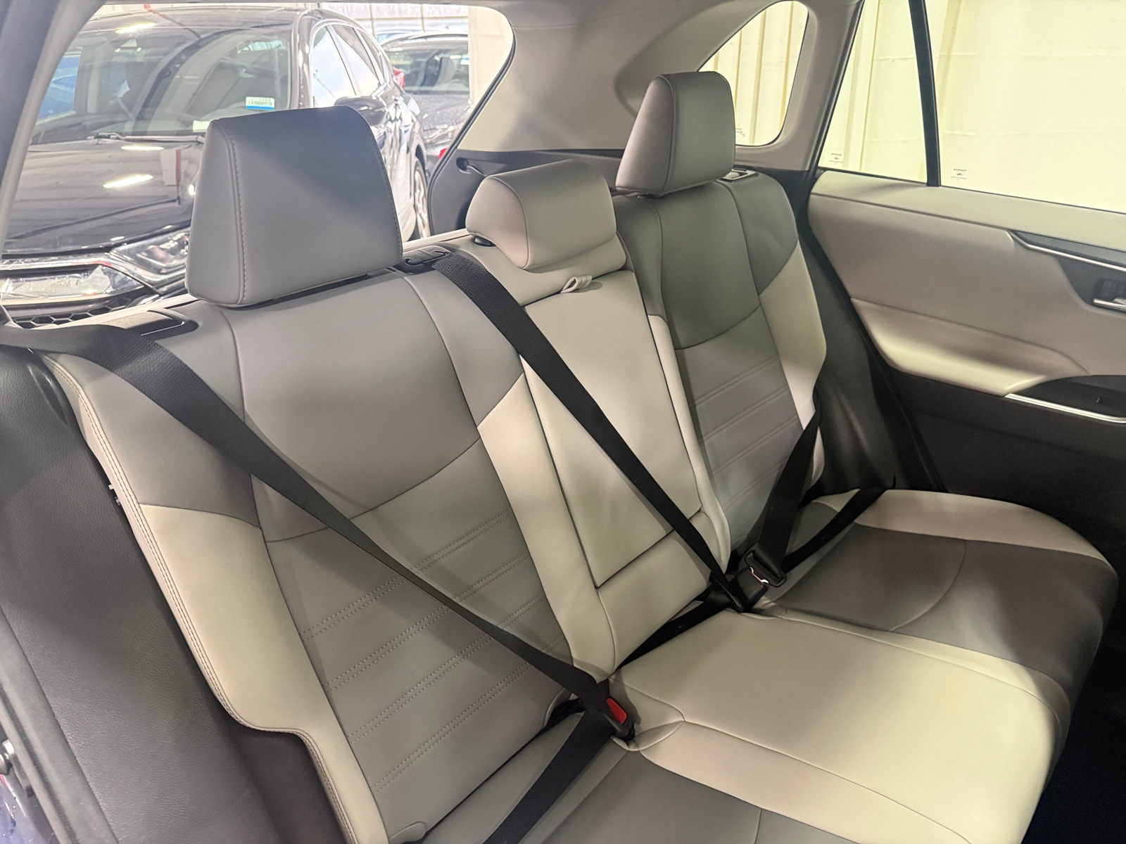 Thumbnail: 2019 Toyota RAV4 - 6