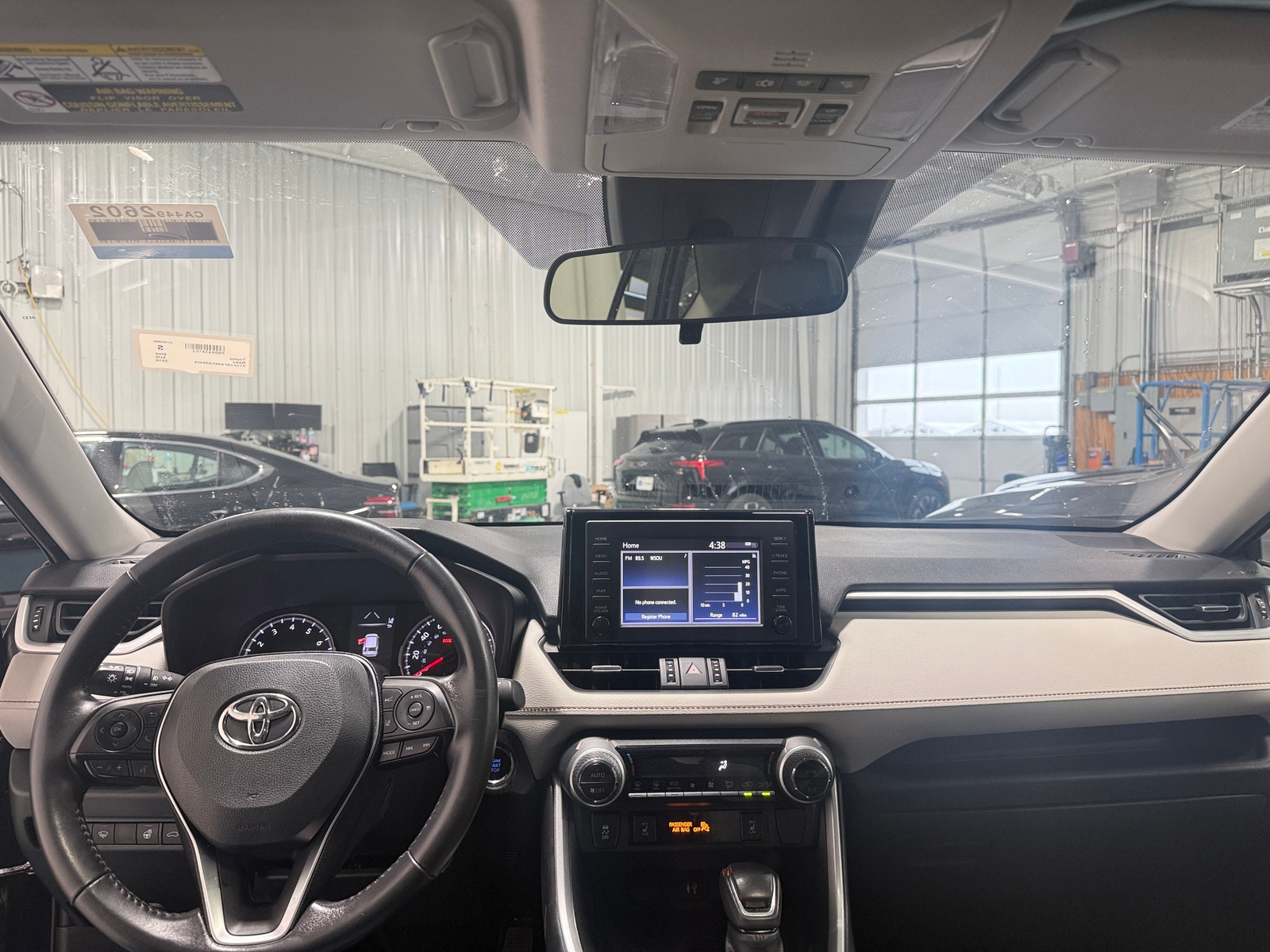 Thumbnail: 2019 Toyota RAV4 - 3
