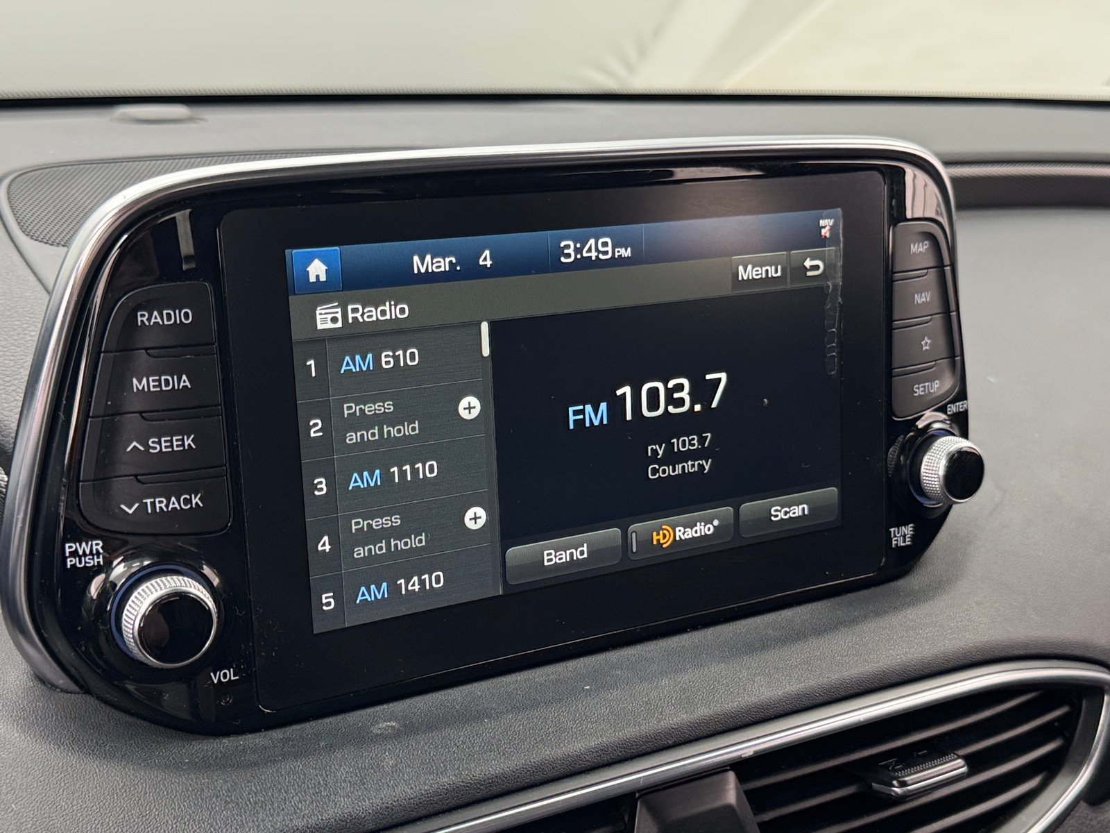 Thumbnail: 2019 Hyundai Santa Fe - 3