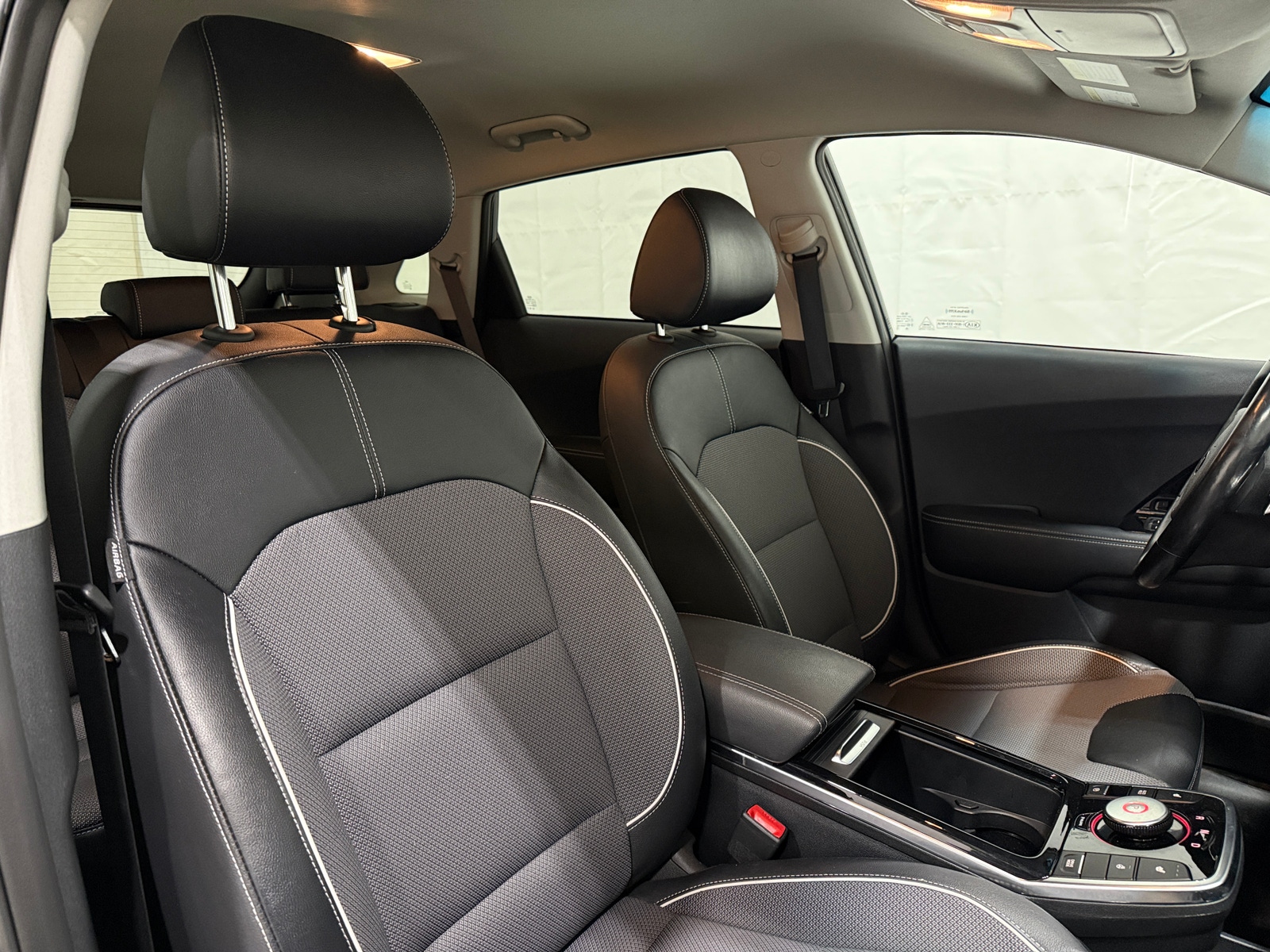 Thumbnail: 2020 Kia Niro - 2