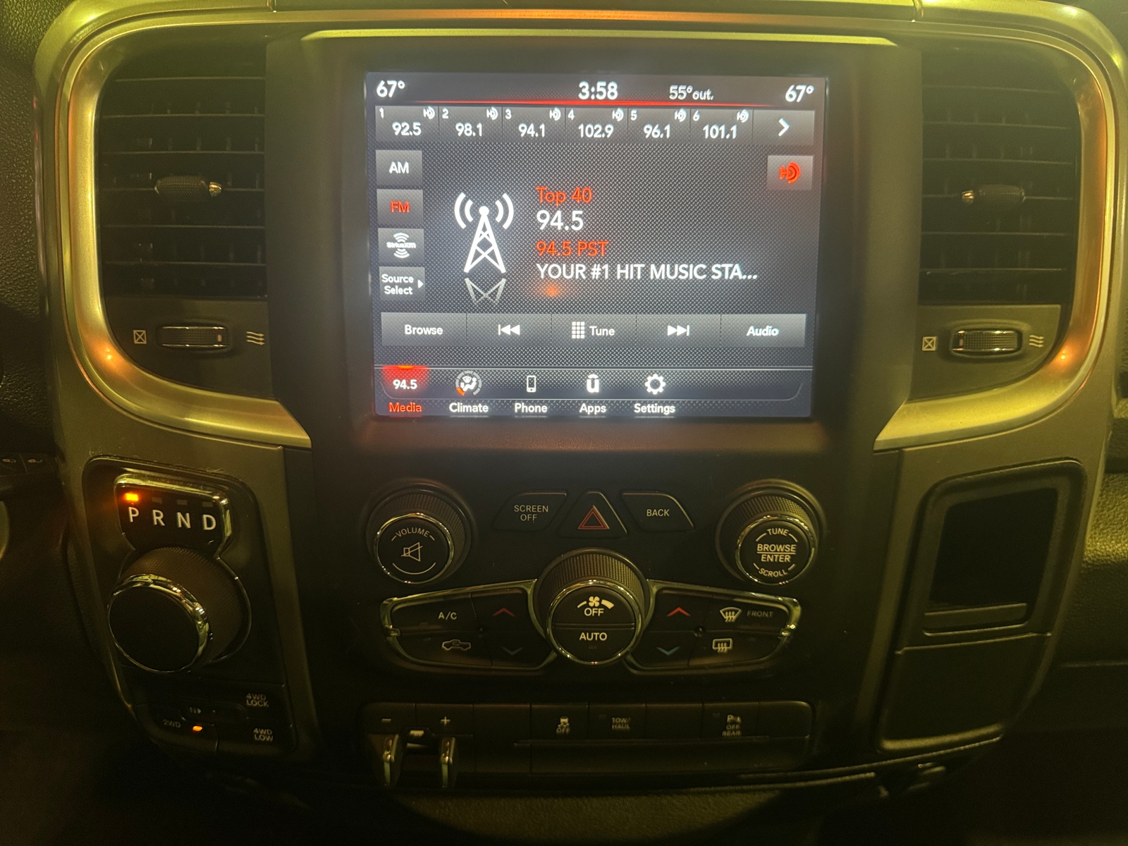 Thumbnail: 2021 RAM 1500 Classic - 4