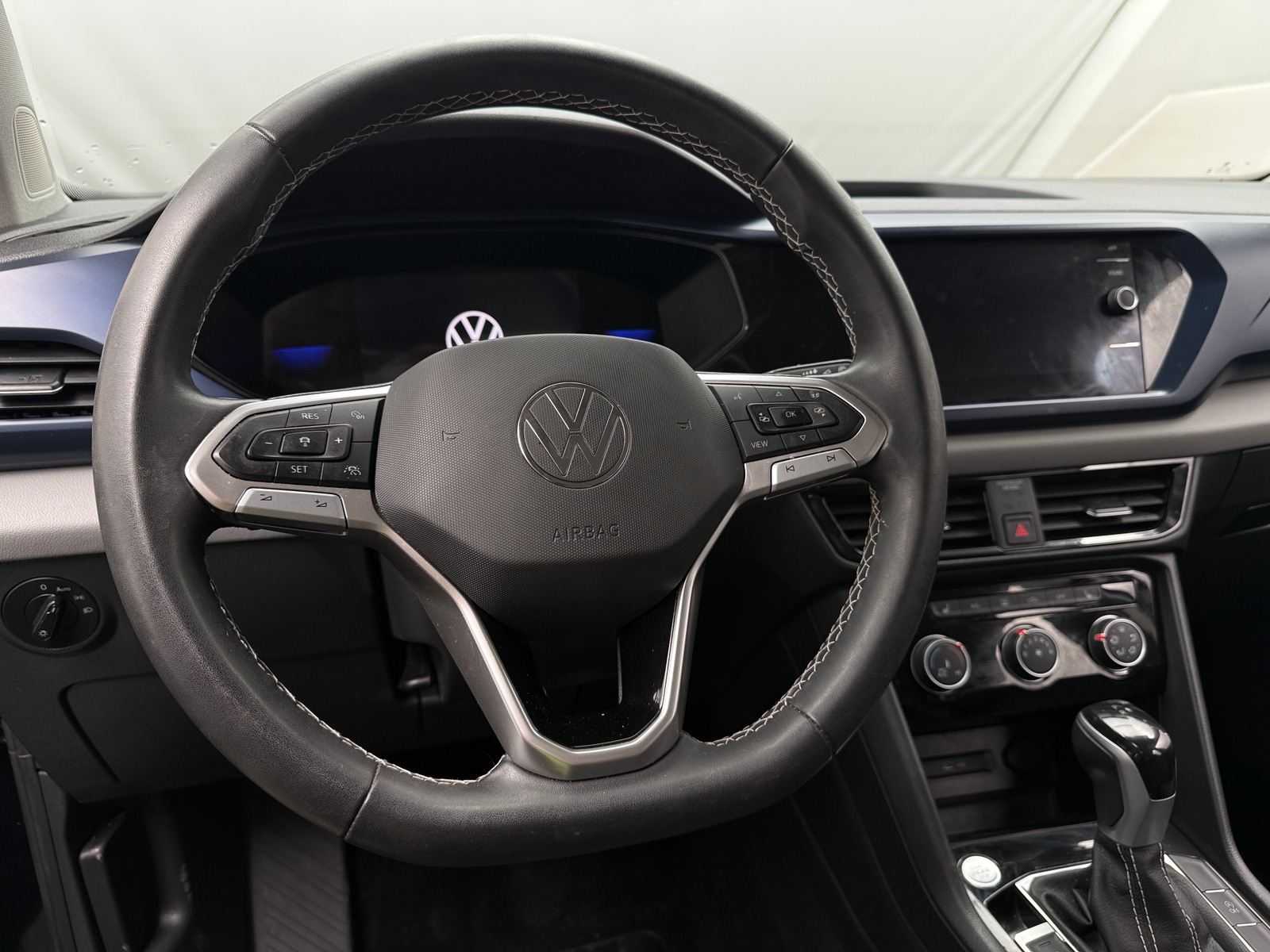 Thumbnail: 2023 Volkswagen Taos - 5
