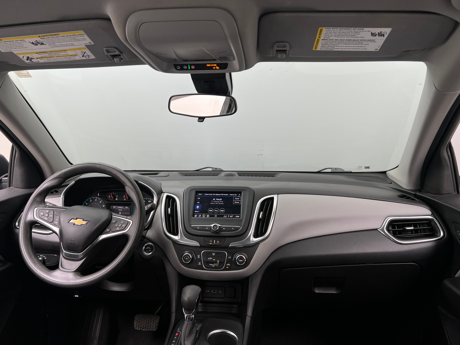 Thumbnail: 2022 Chevrolet Equinox - 3