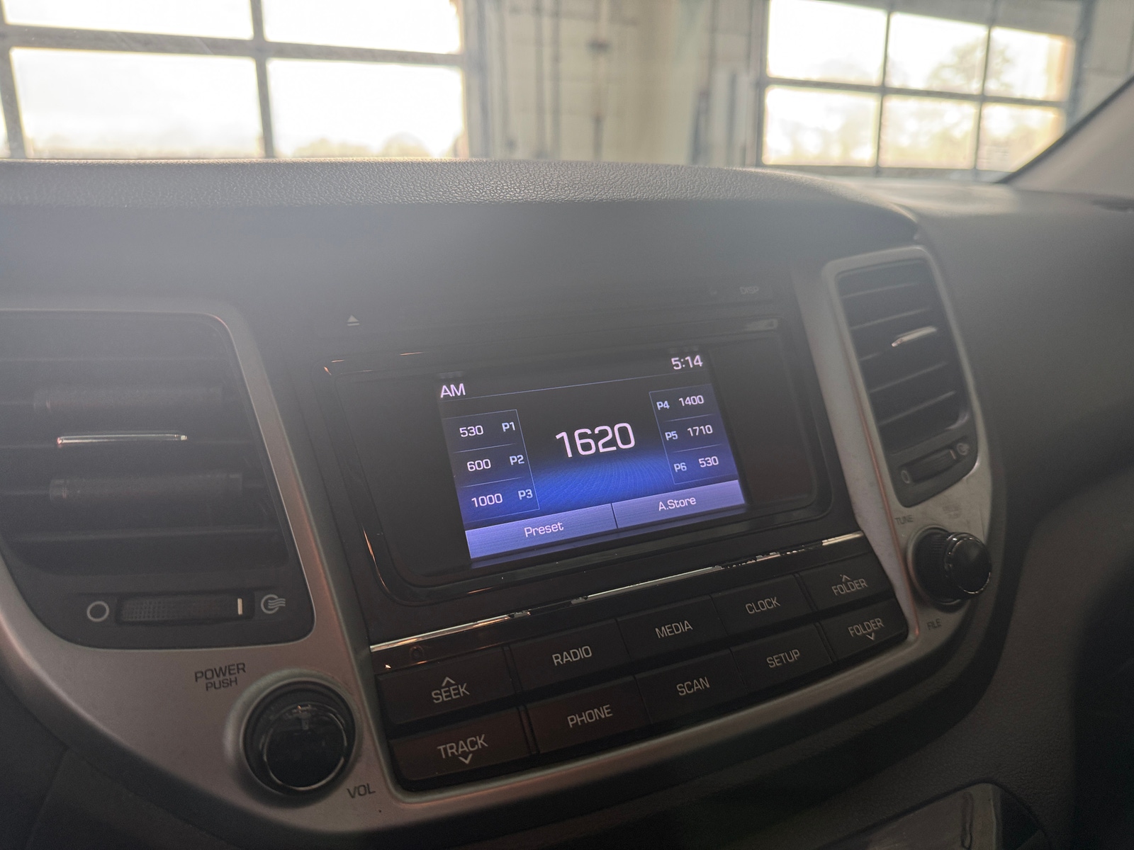 Thumbnail: 2018 Hyundai Tucson - 4