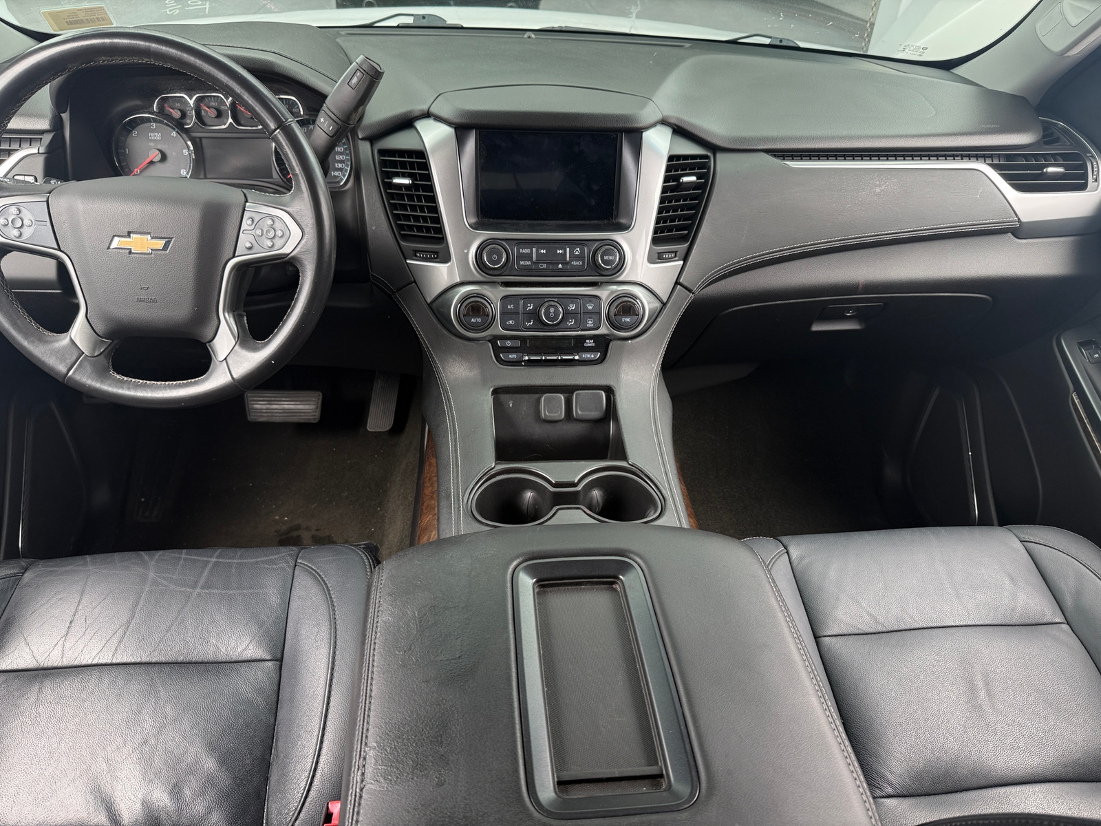 Thumbnail: 2017 Chevrolet Tahoe - 3