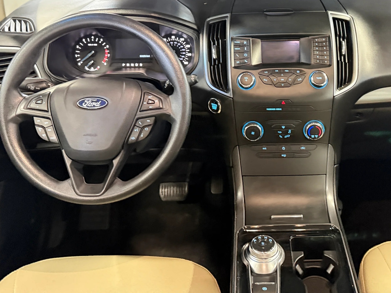 Thumbnail: 2019 Ford Edge - 3