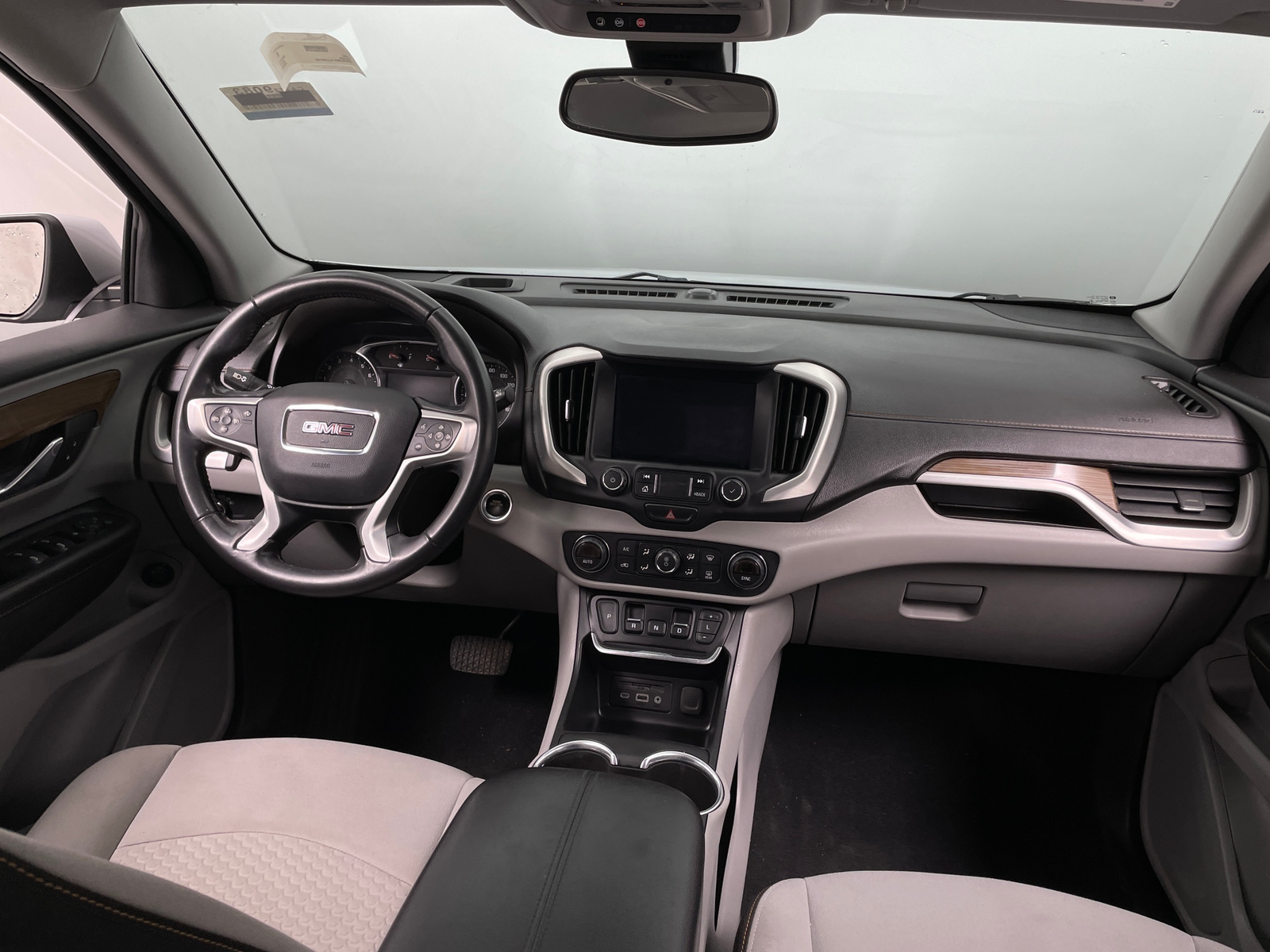 Thumbnail: 2020 GMC Terrain - 3