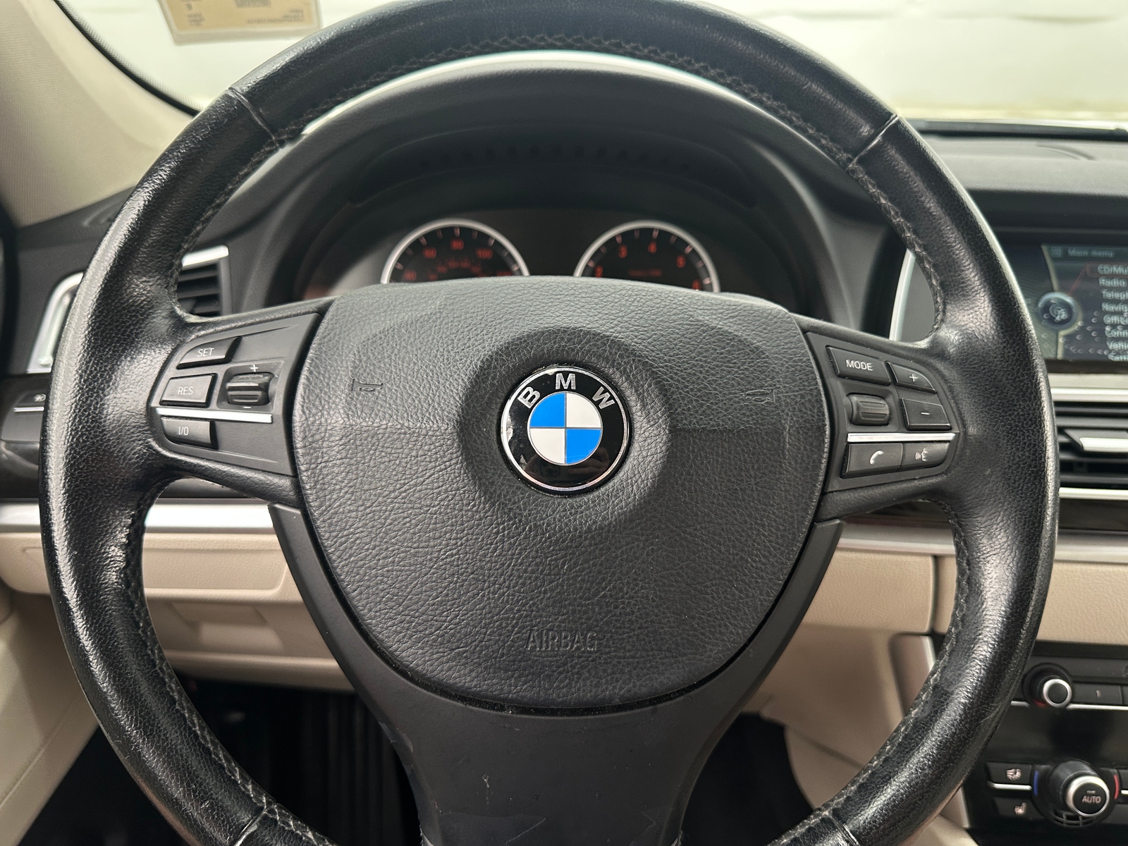 Thumbnail: 2011 BMW 5 Series - 4