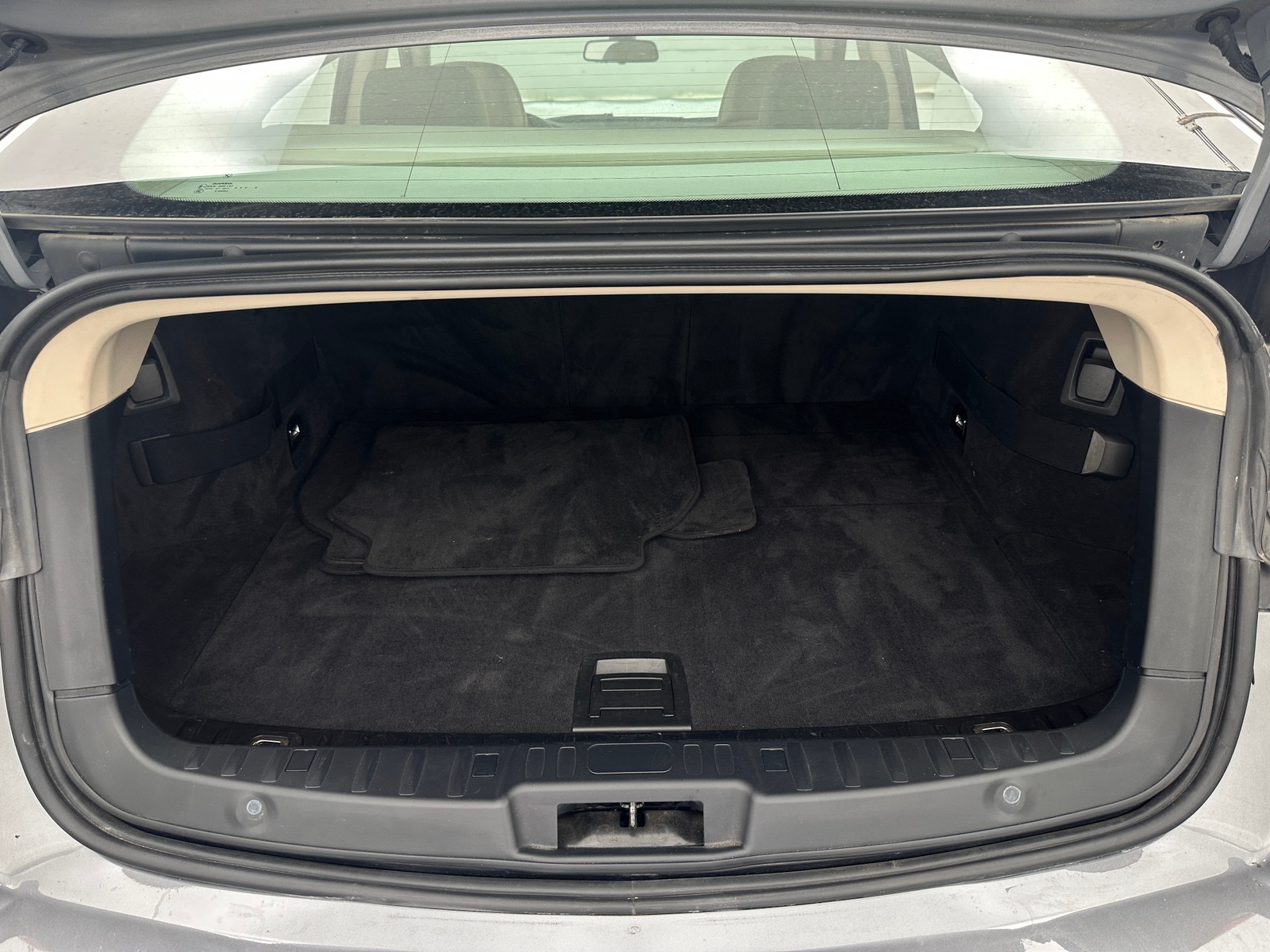 Thumbnail: 2011 BMW 5 Series - 6