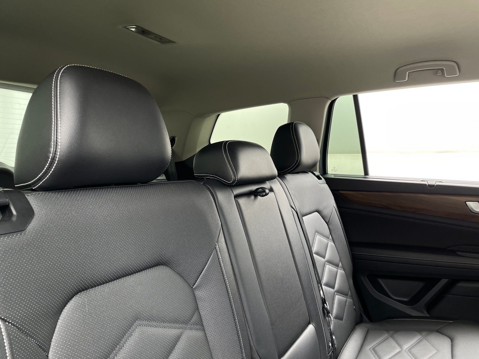 Thumbnail: 2025 Volkswagen Atlas - 5