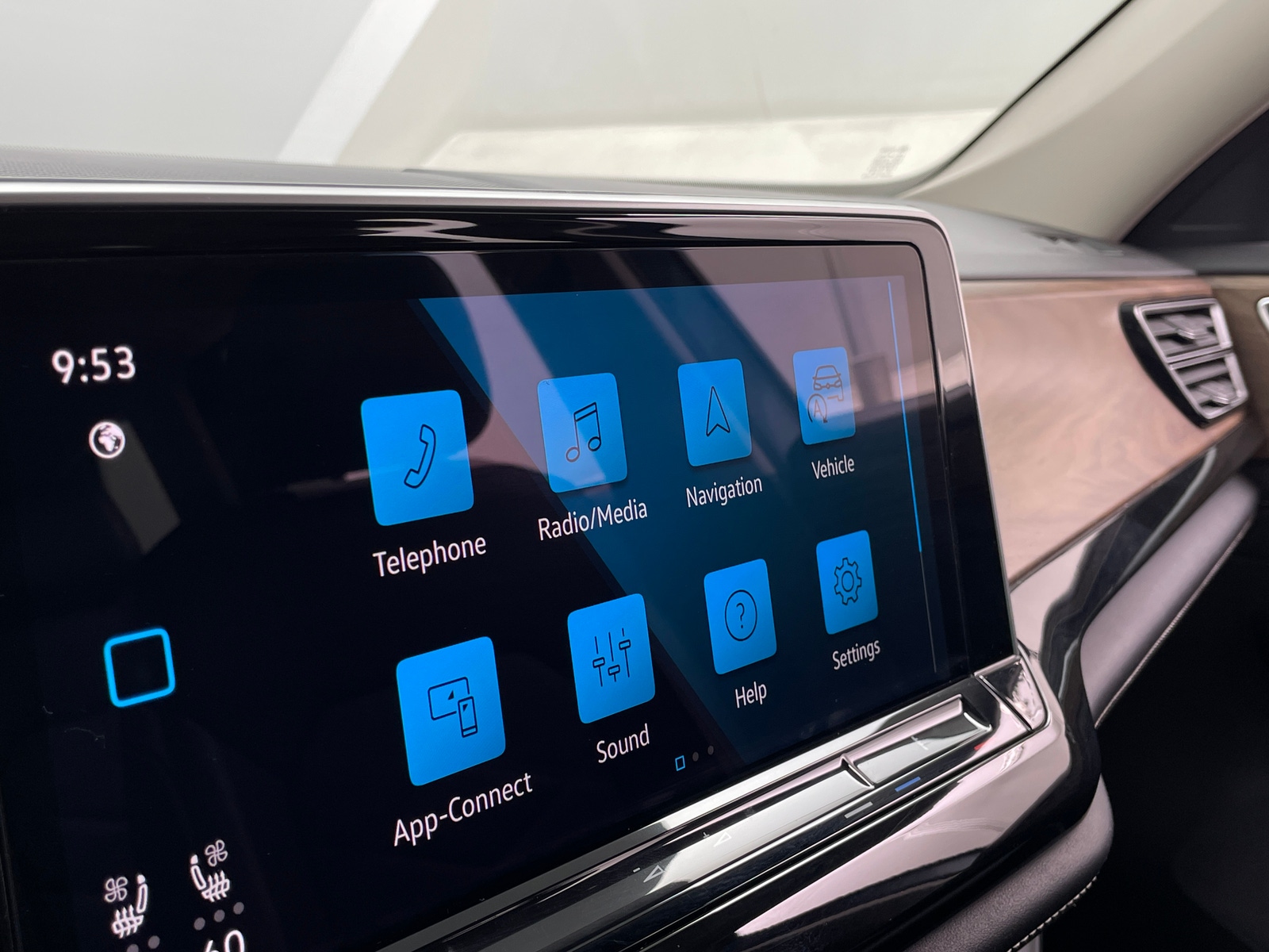 Thumbnail: 2025 Volkswagen Atlas - 3