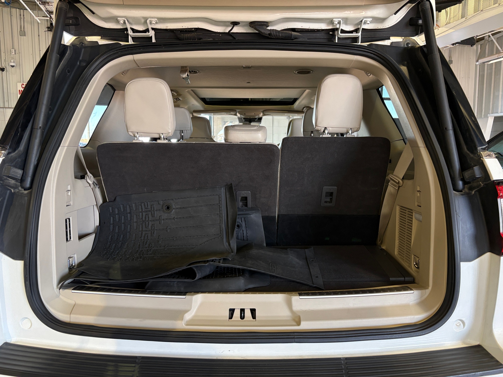 Thumbnail: 2020 Lincoln Navigator - 6