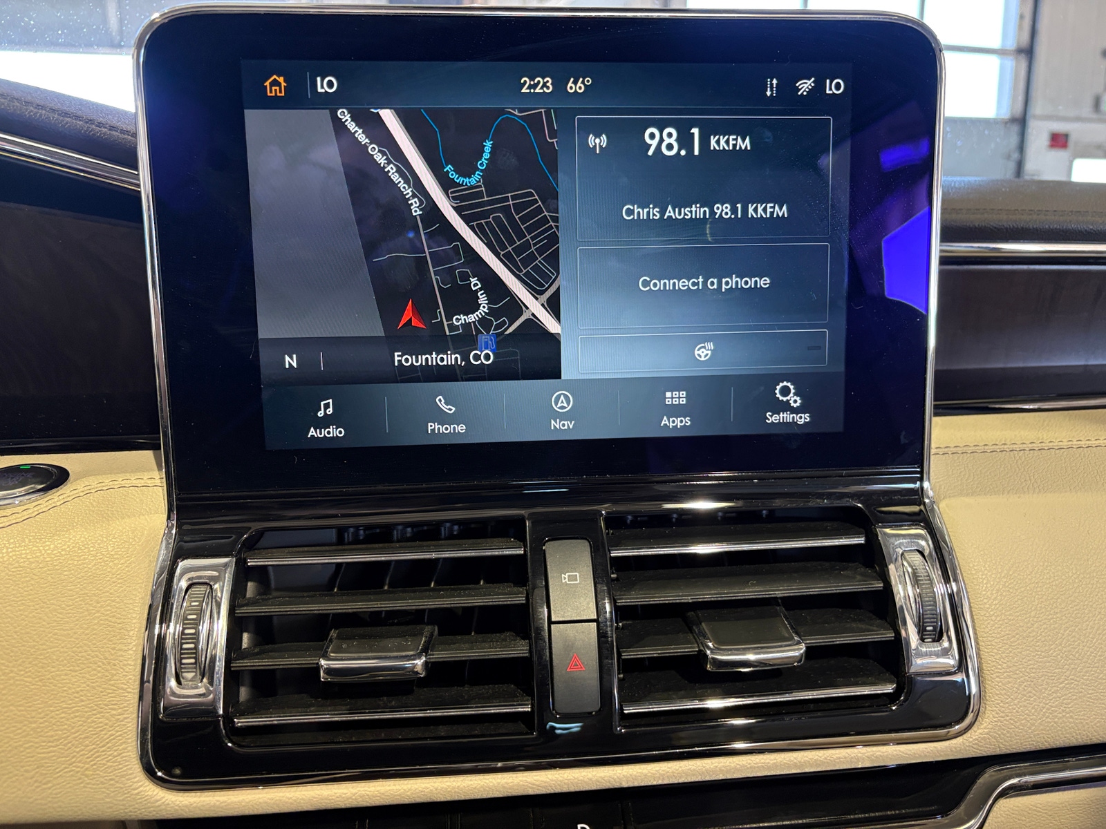 Thumbnail: 2020 Lincoln Navigator - 3