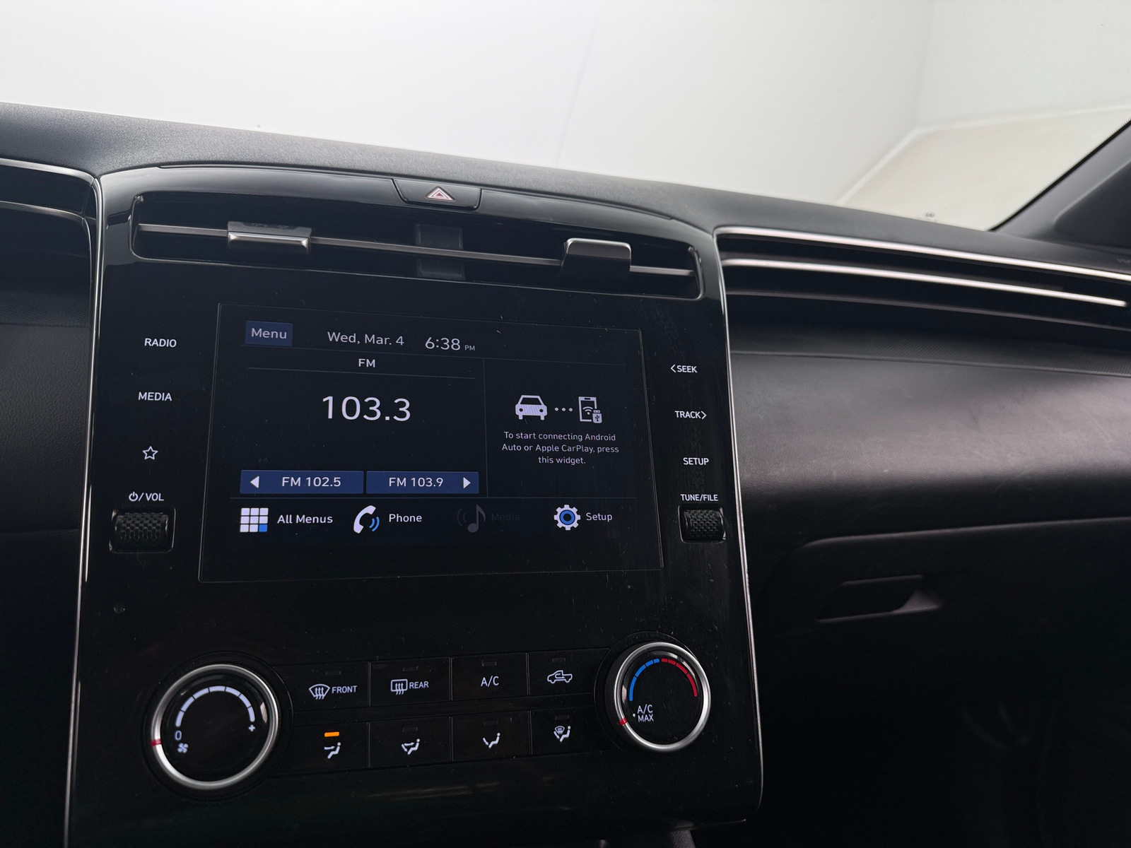 Thumbnail: 2023 Hyundai Santa Cruz - 4