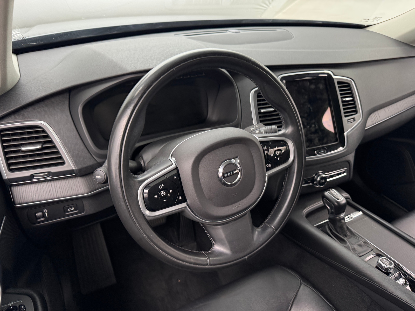 Thumbnail: 2020 Volvo XC90 - 4