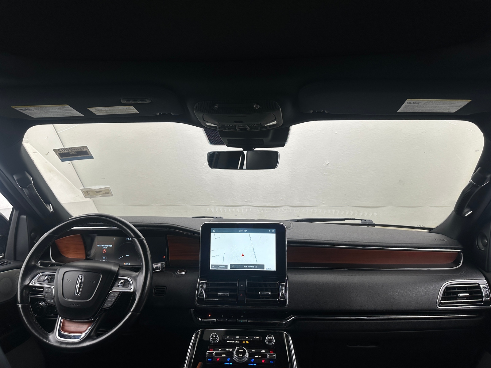 Thumbnail: 2020 Lincoln Navigator L - 2