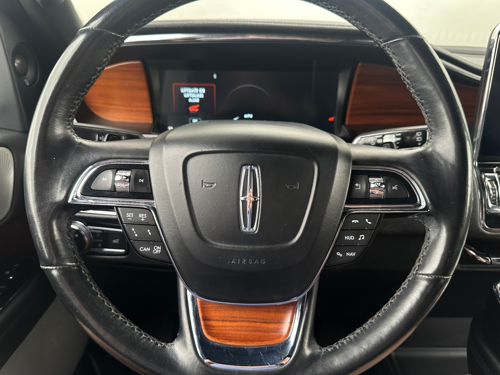 Thumbnail: 2020 Lincoln Navigator L - 4