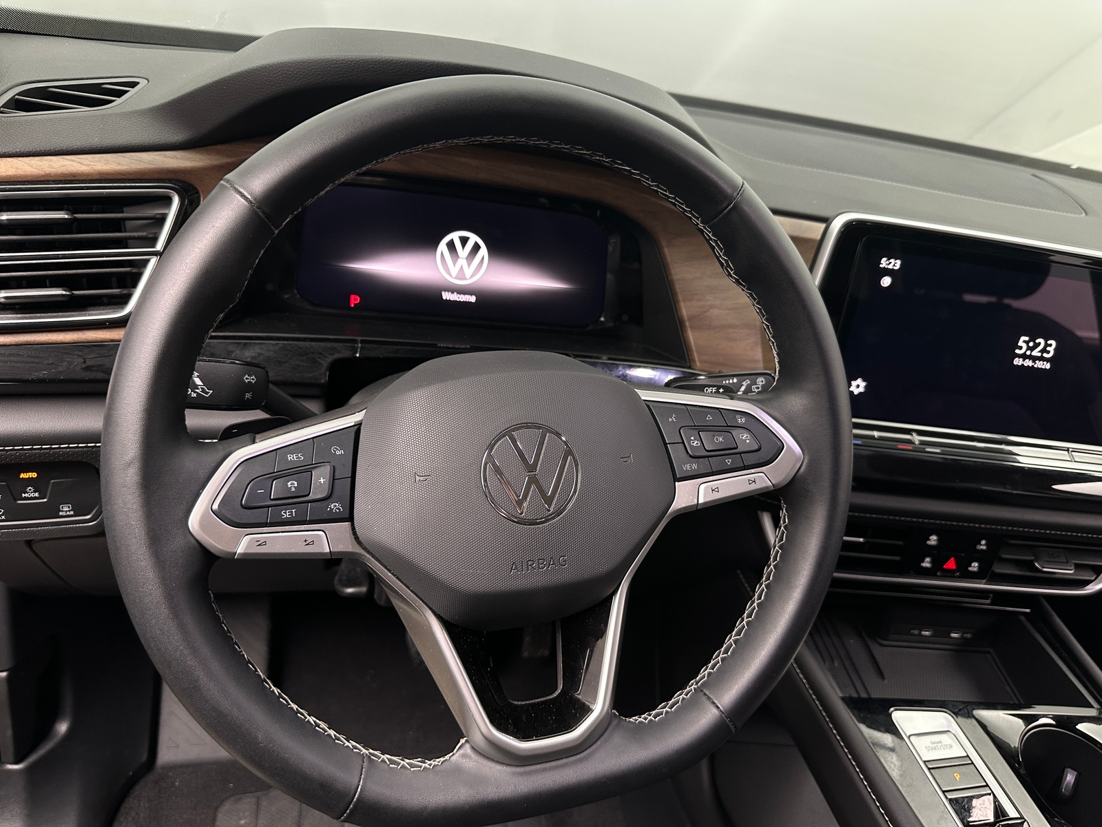 Thumbnail: 2025 Volkswagen Atlas - 4