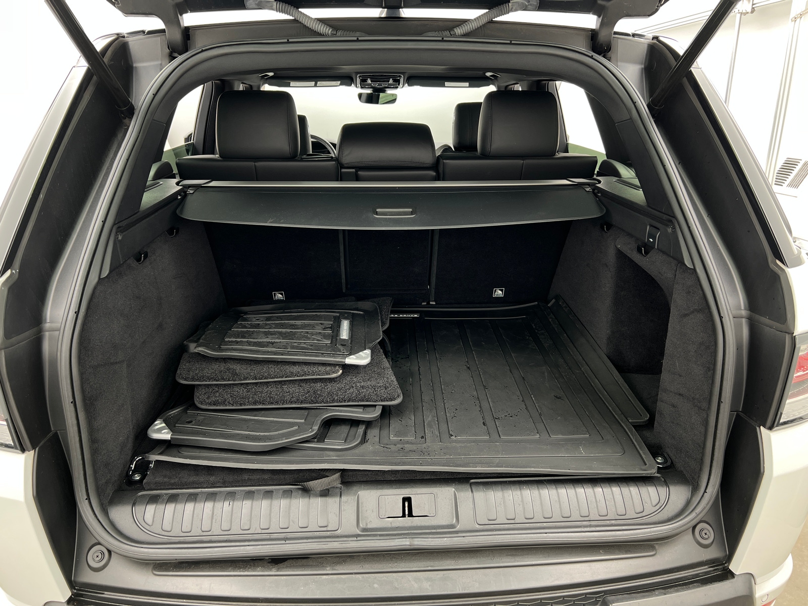 Thumbnail: 2017 Land Rover Range Rover Sport - 6