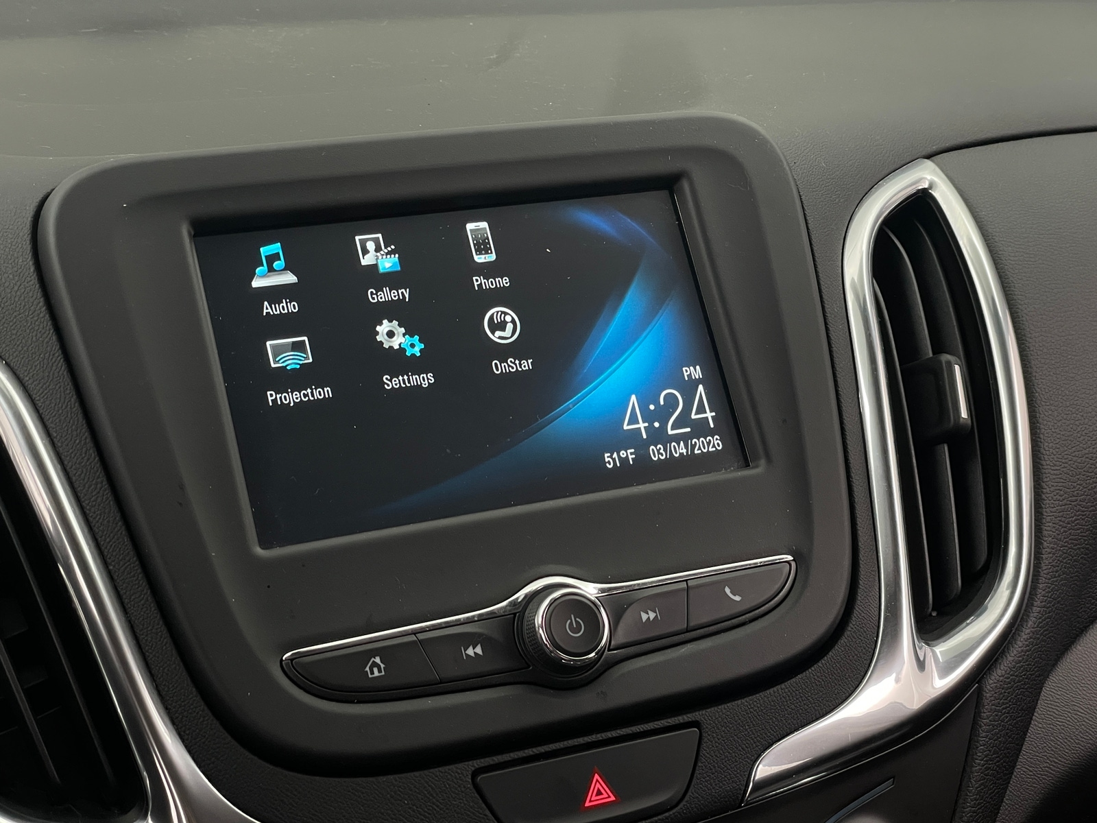 Thumbnail: 2018 Chevrolet Equinox - 4