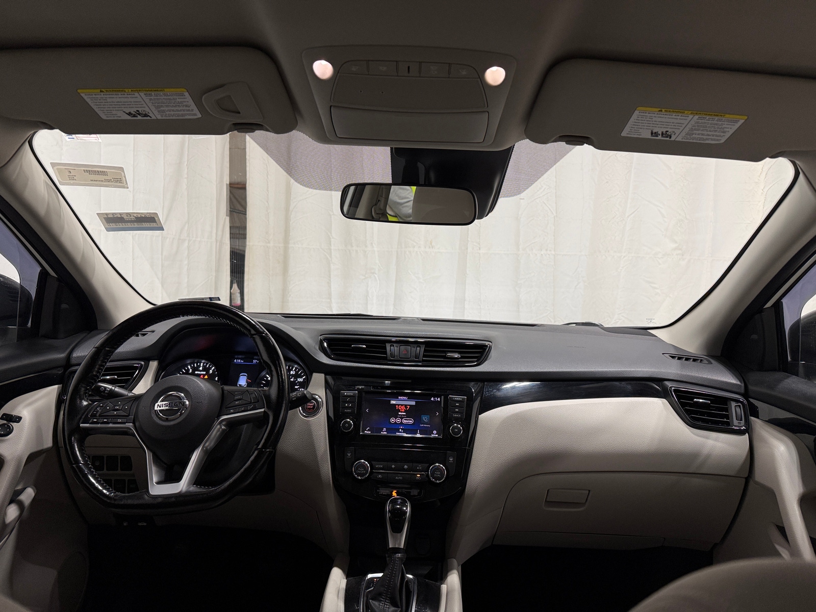 Thumbnail: 2020 Nissan Rogue Sport - 3