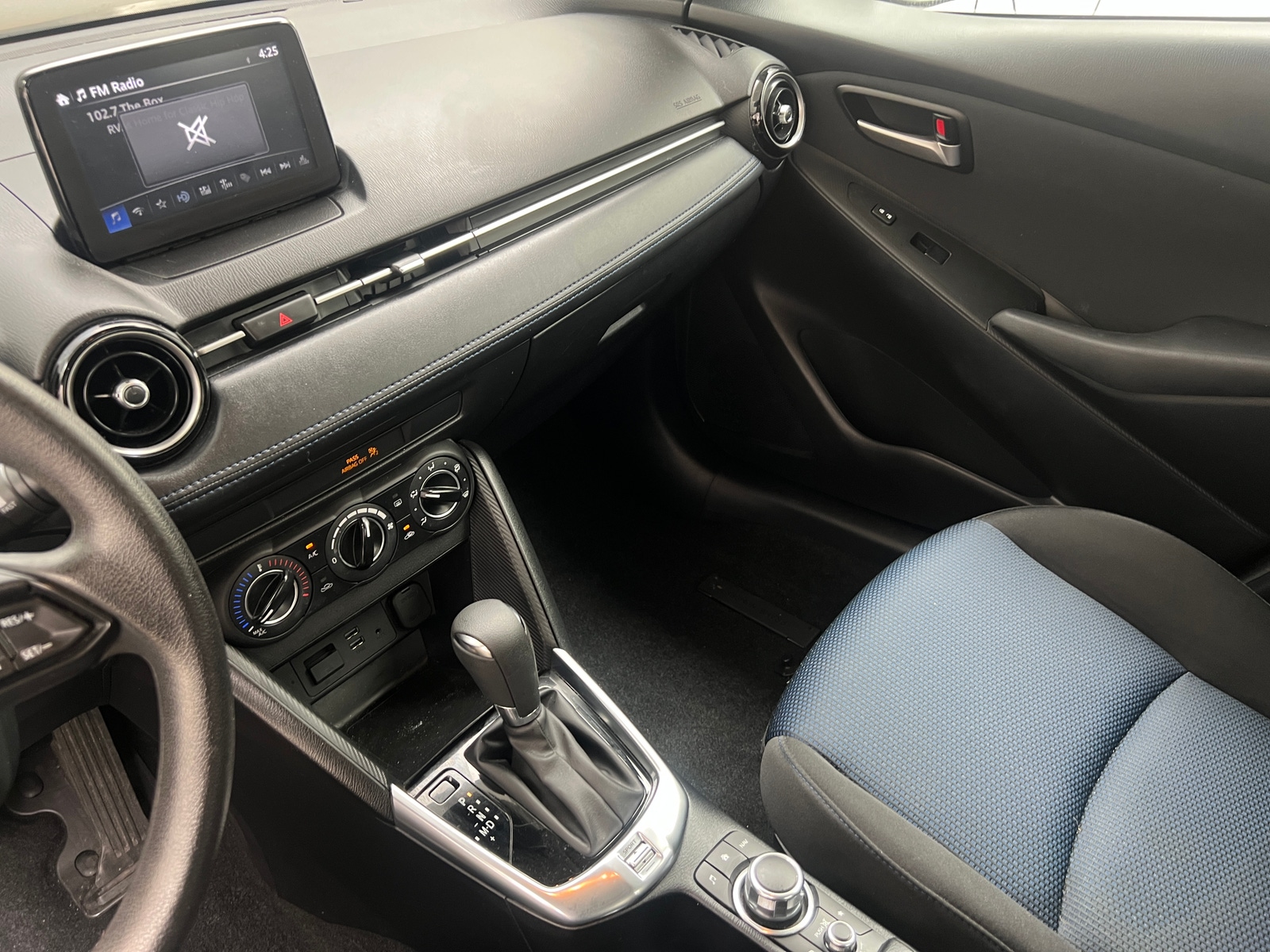 Thumbnail: 2019 Toyota Yaris - 4