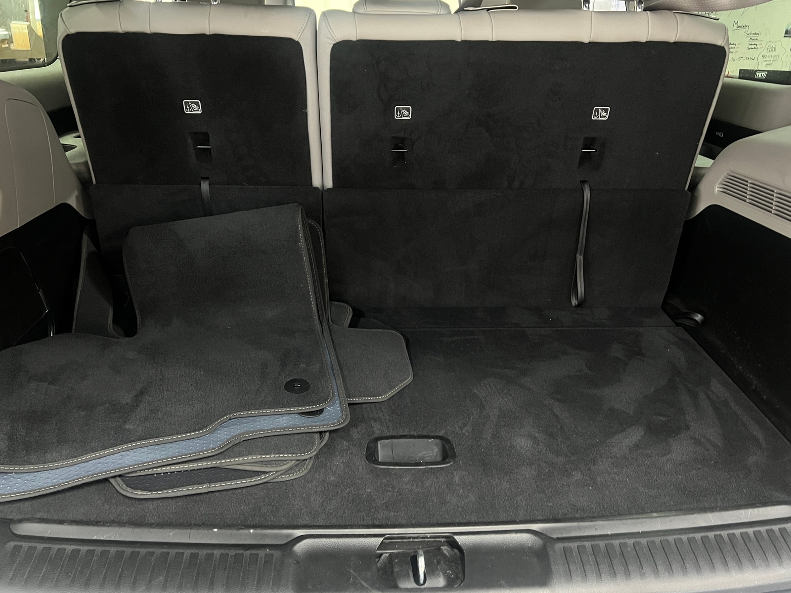 Thumbnail: 2022 Jeep Wagoneer - 6