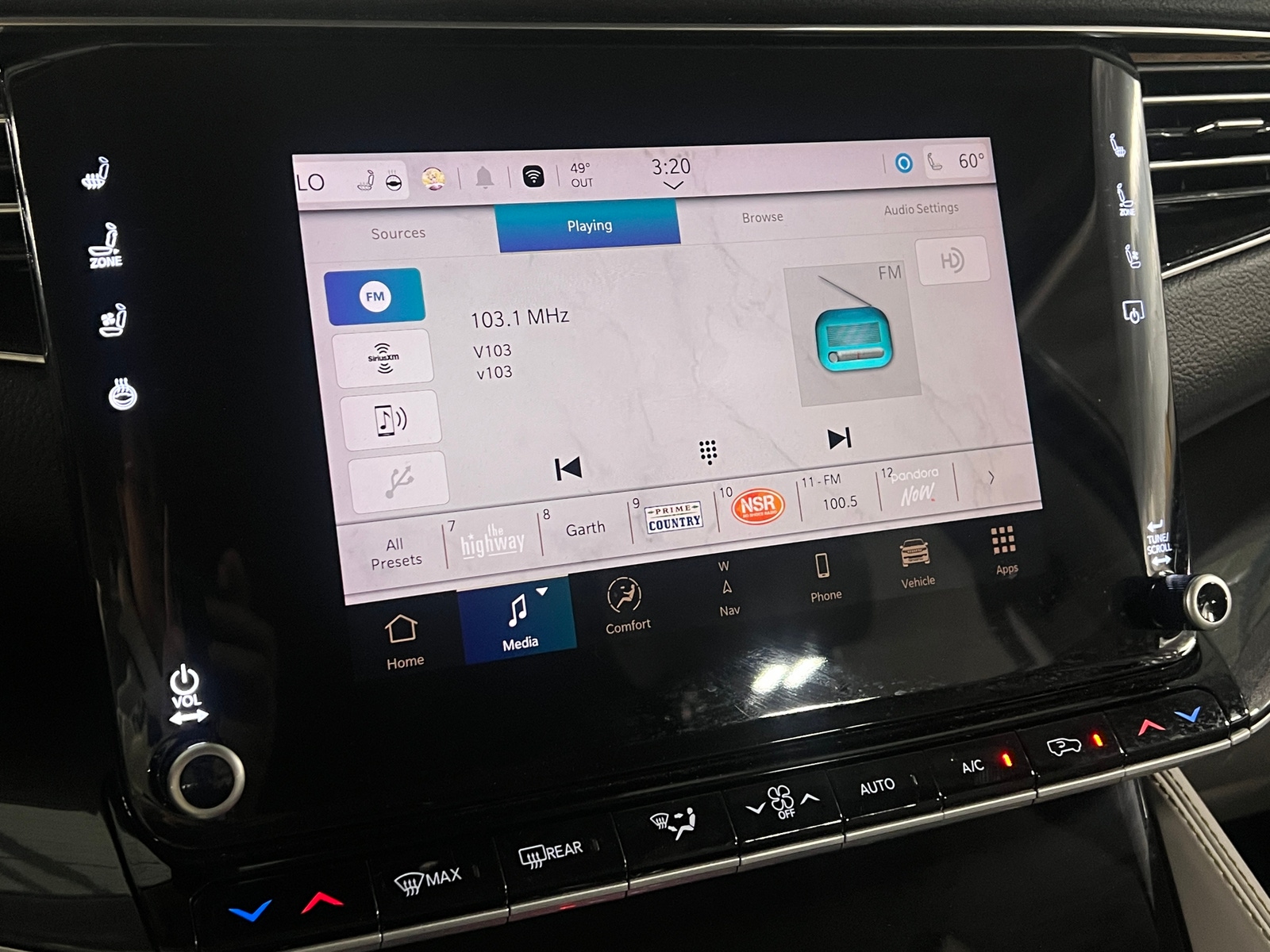 Thumbnail: 2022 Jeep Wagoneer - 3