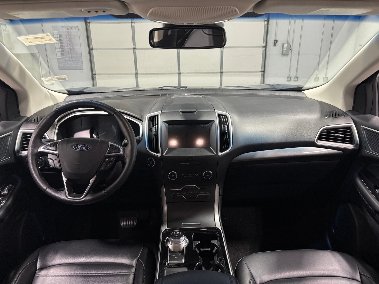 Thumbnail: 2019 Ford Edge - 3