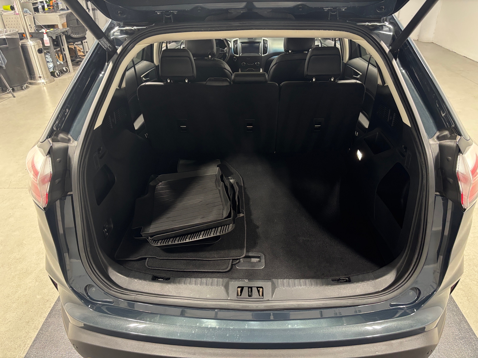 Thumbnail: 2019 Ford Edge - 7