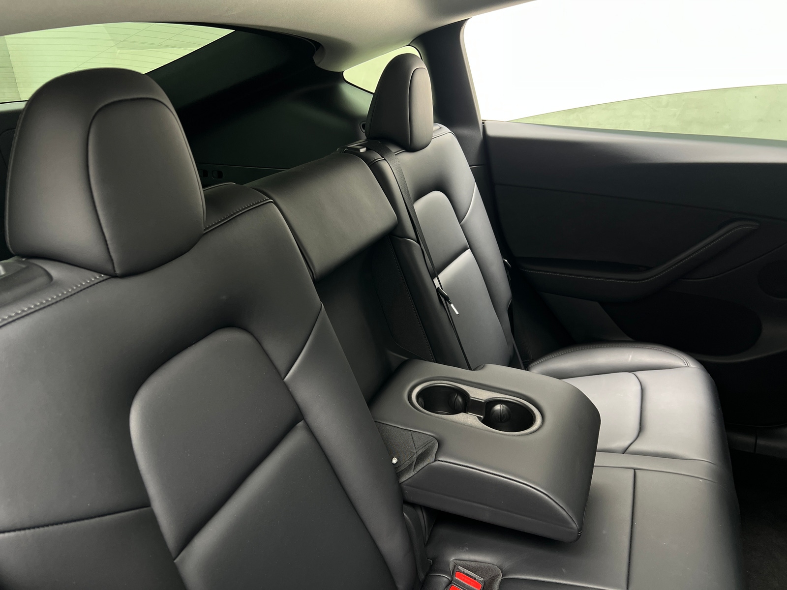 Thumbnail: 2022 Tesla Model Y - 5