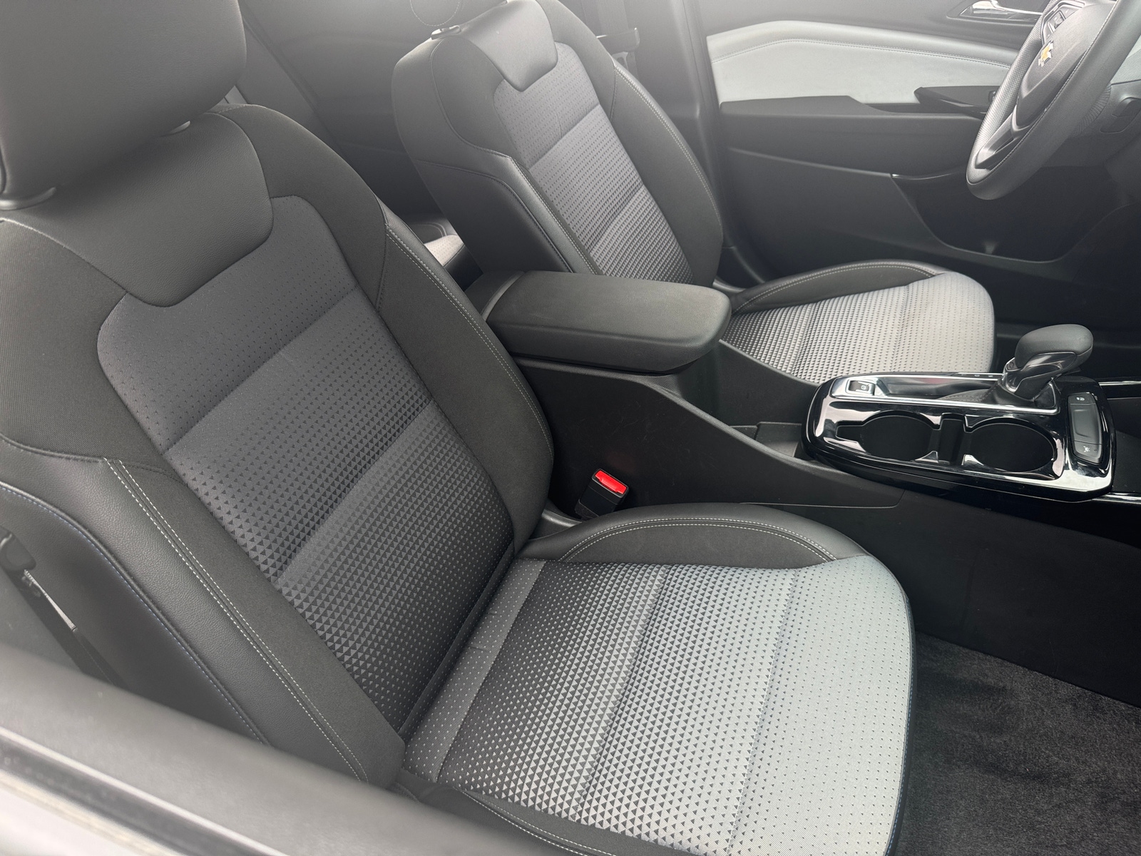 Thumbnail: 2025 Chevrolet Trax - 2