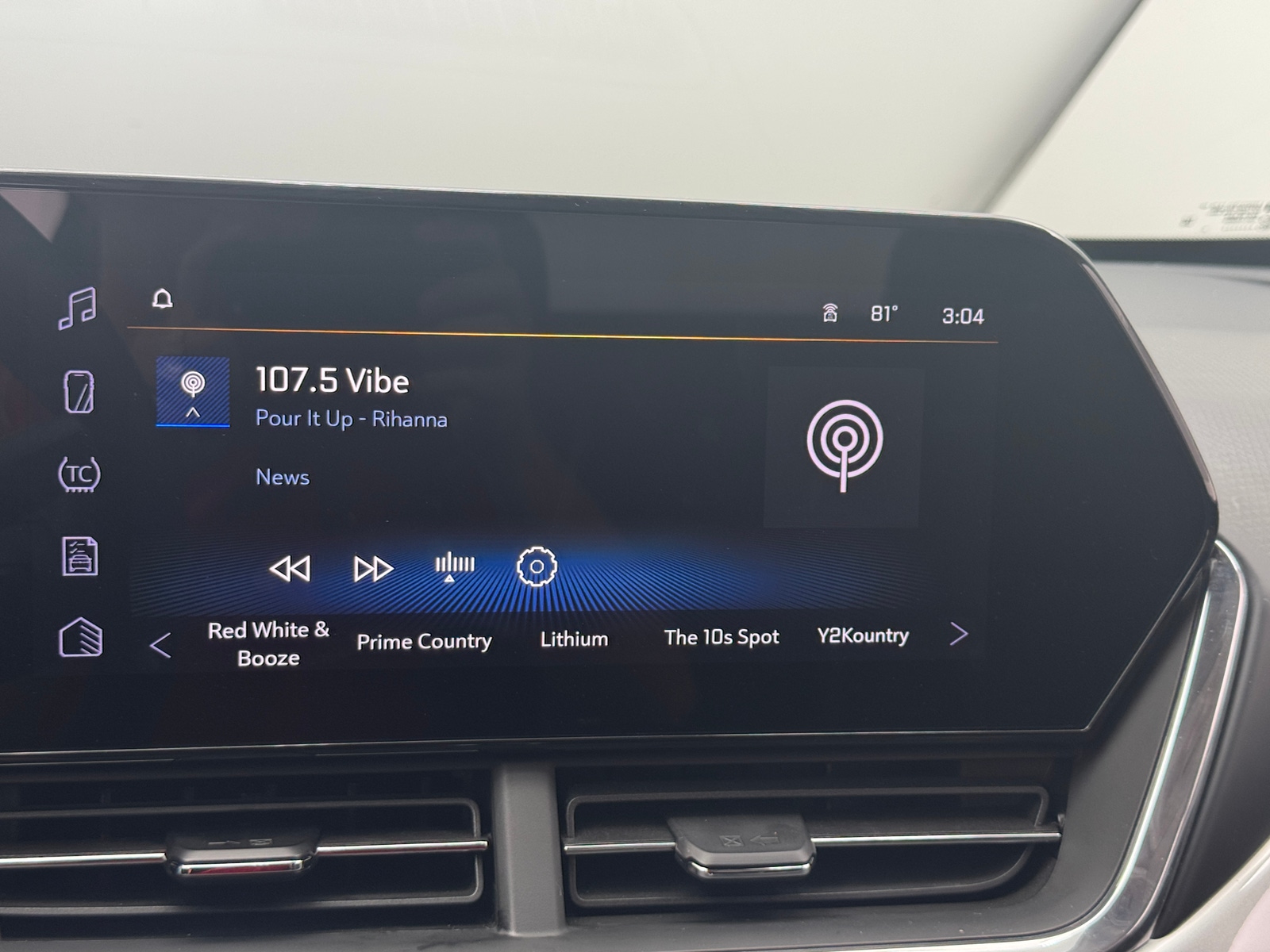 Thumbnail: 2025 Chevrolet Trax - 4