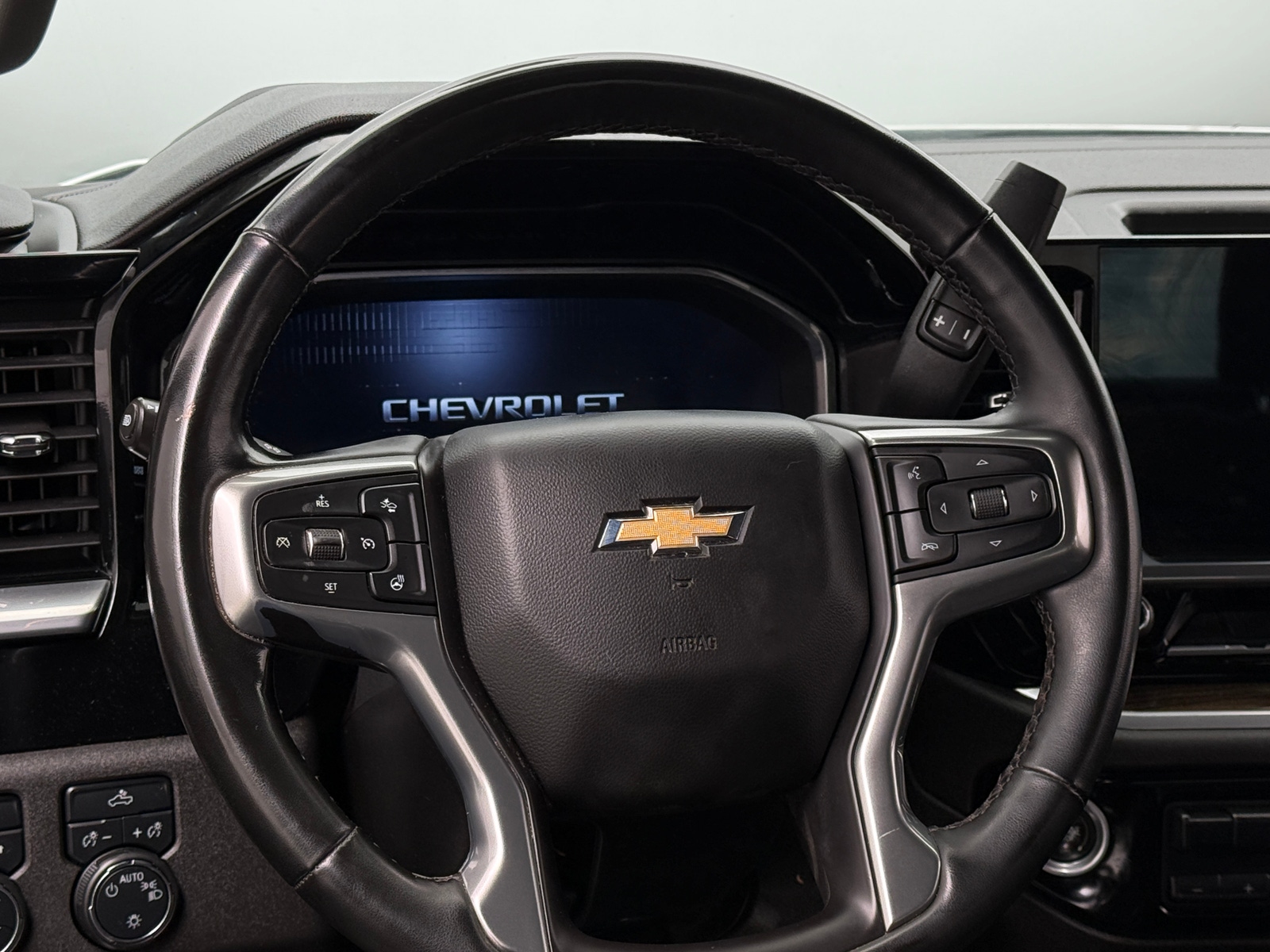 Thumbnail: 2023 Chevrolet Silverado 1500 - 5