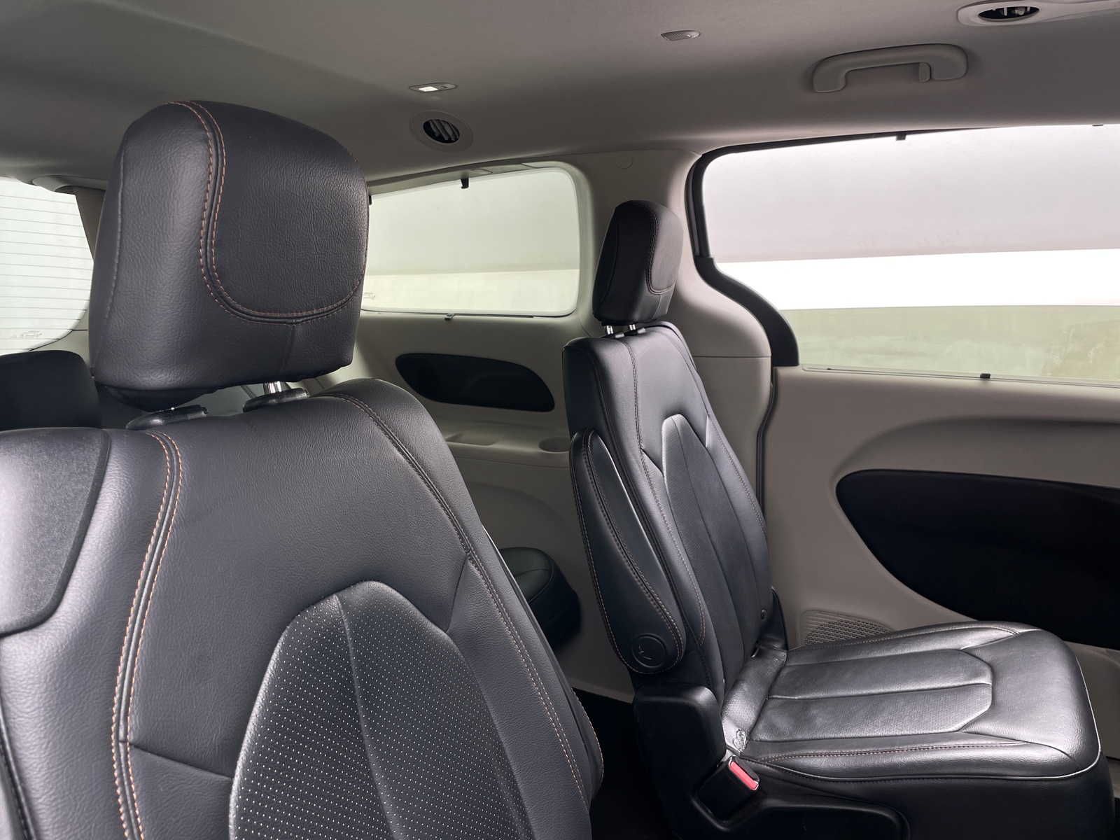 Thumbnail: 2017 Chrysler Pacifica - 5