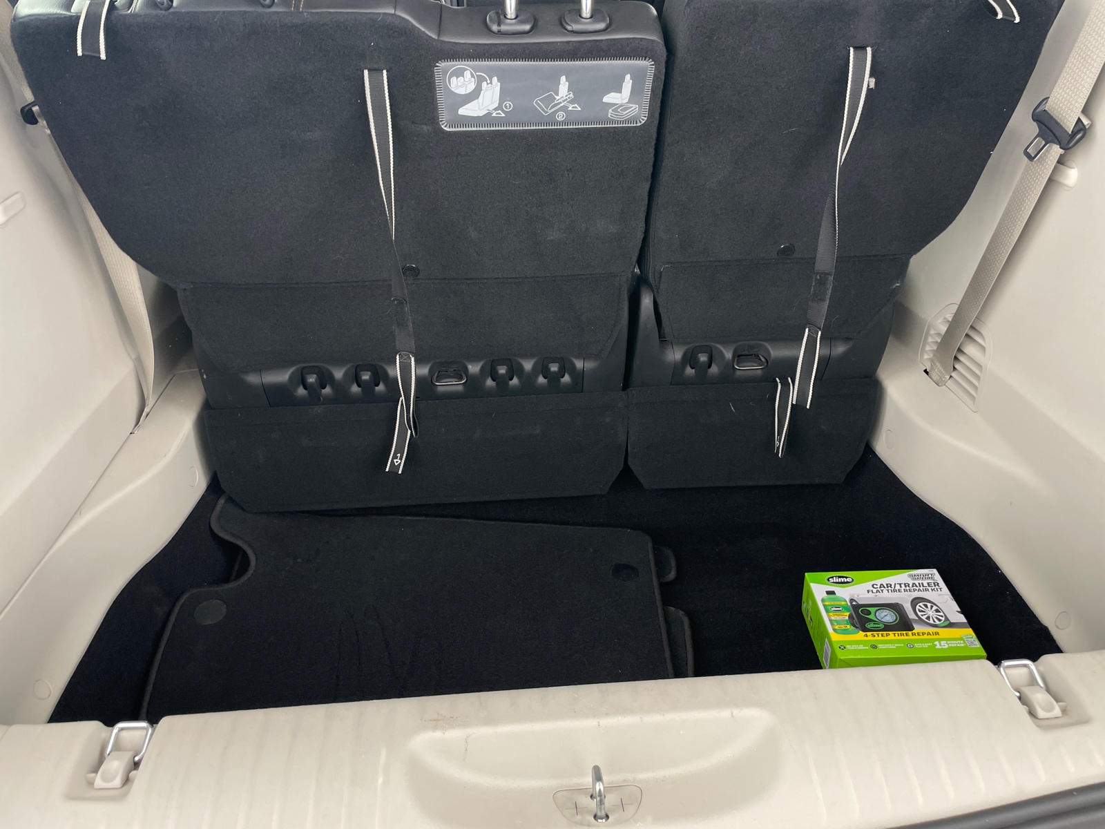 Thumbnail: 2017 Chrysler Pacifica - 6