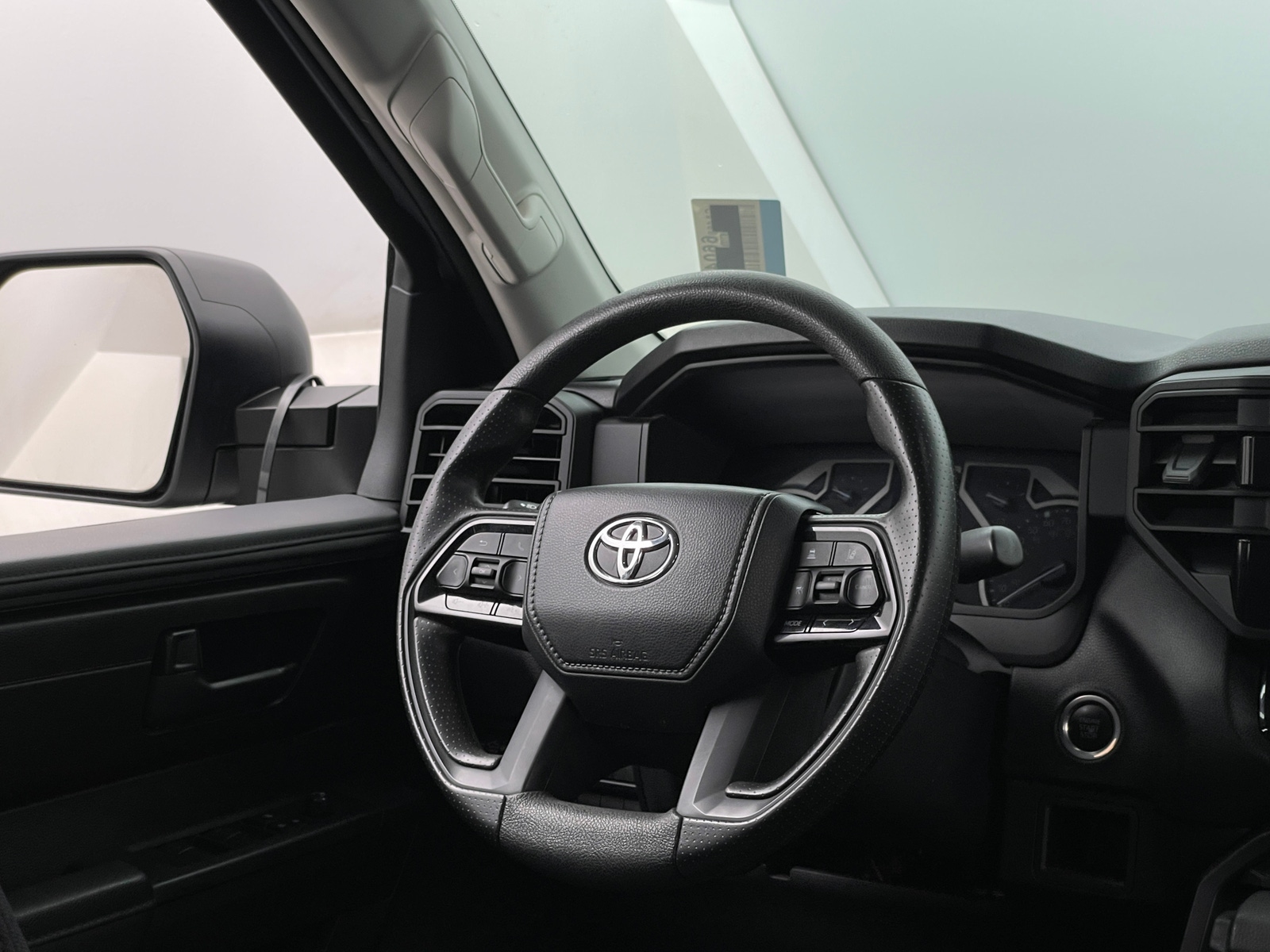 Thumbnail: 2022 Toyota Tundra - 5