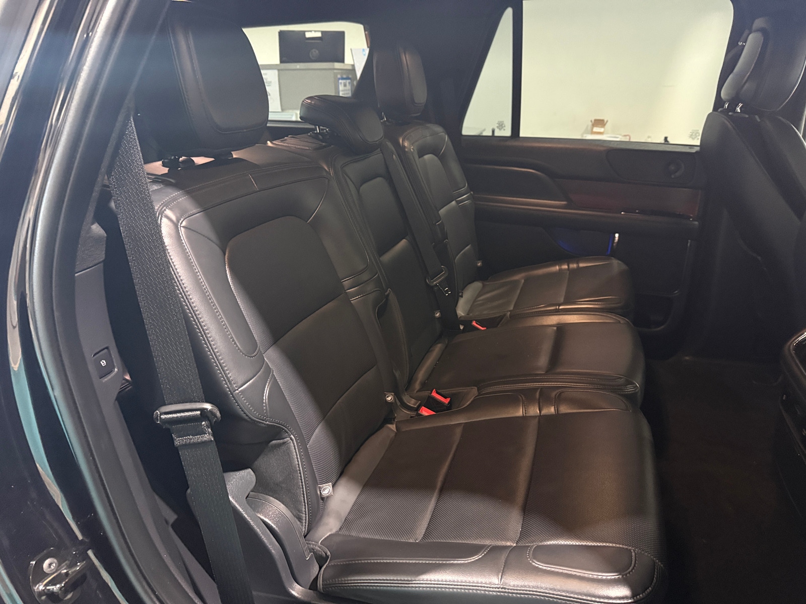 Thumbnail: 2024 Lincoln Navigator - 5